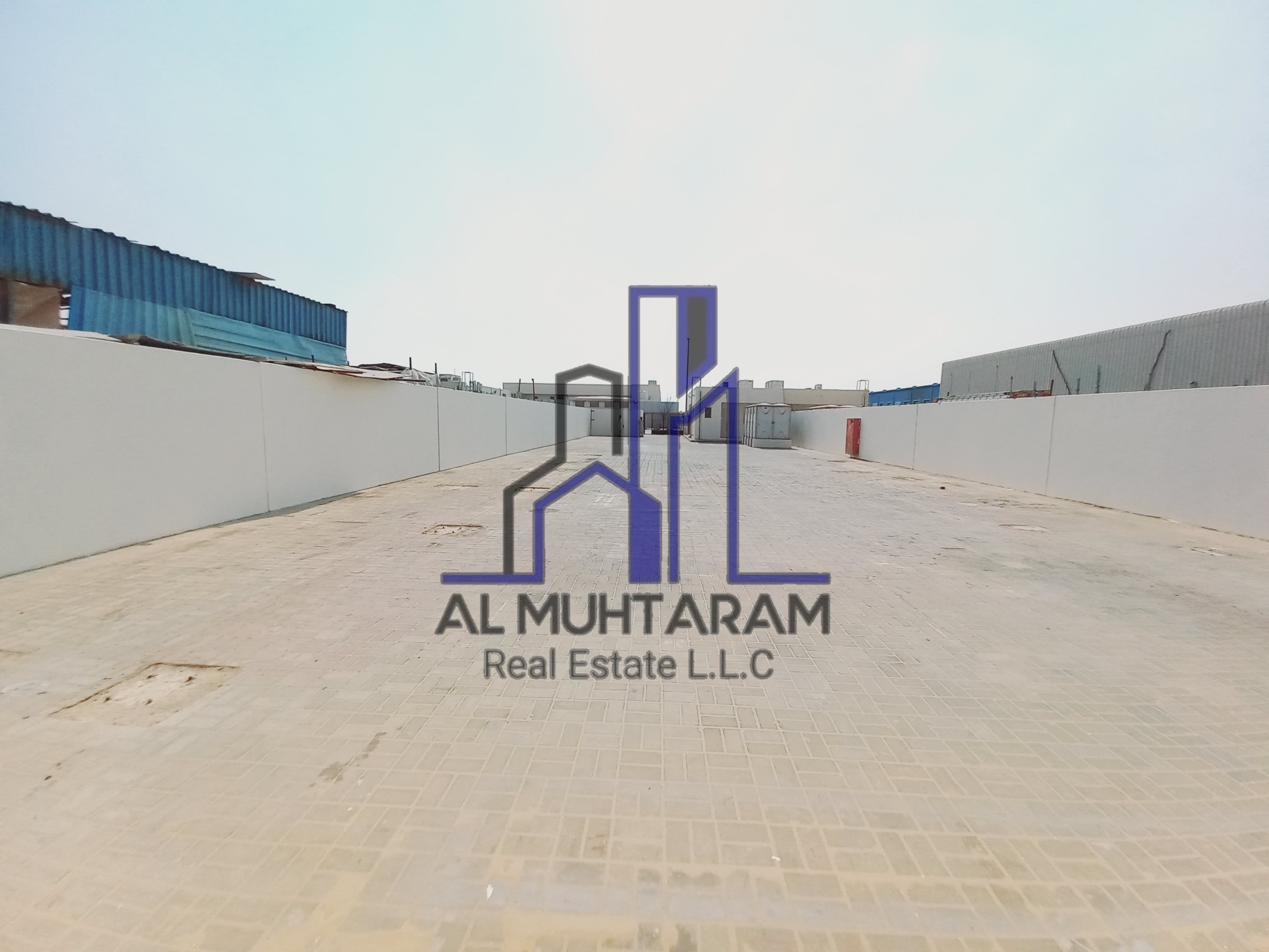 Spacious Yard with interlock roadside Locatio