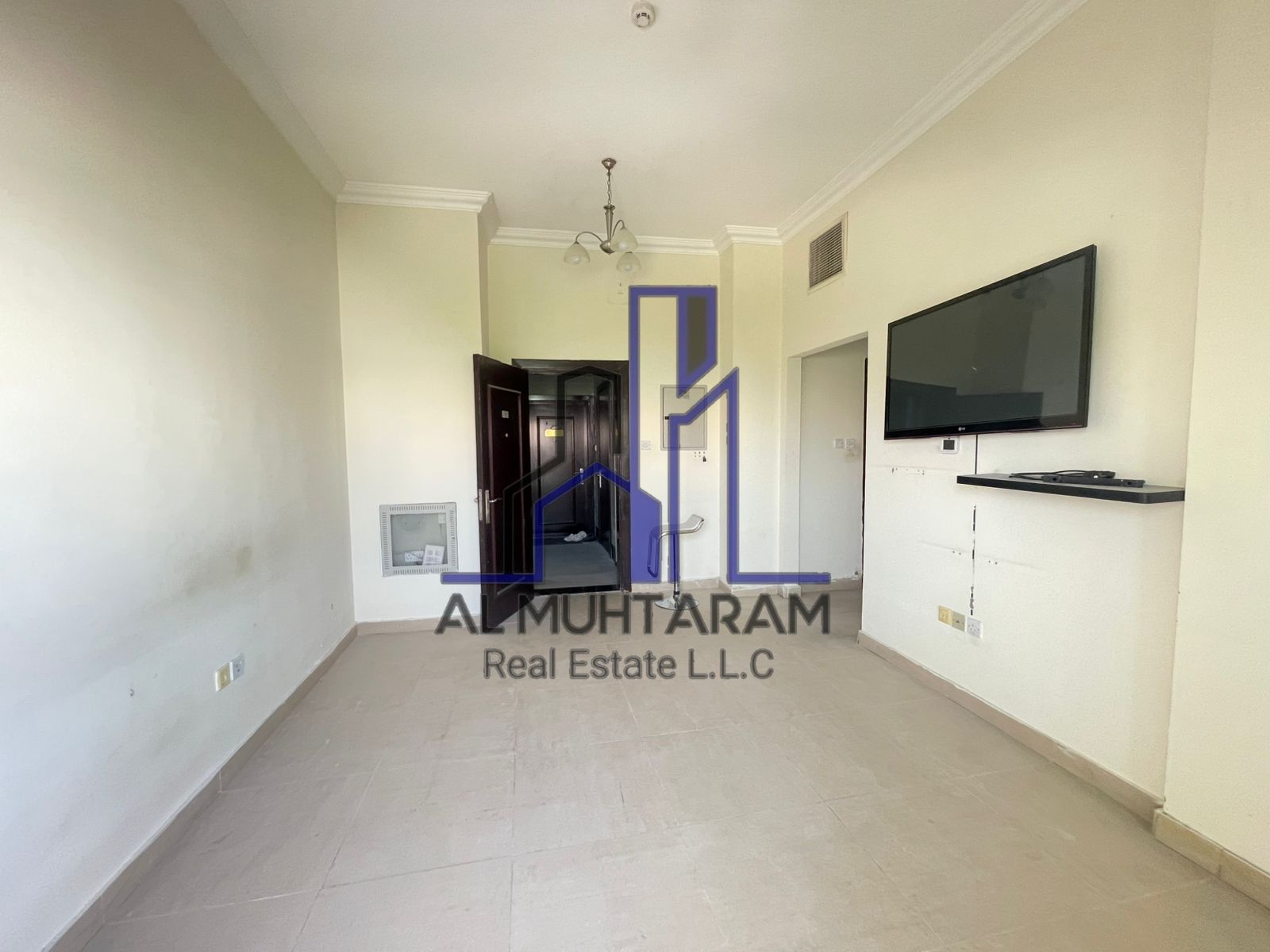 Luxurious 1bhk Central ac Balcony