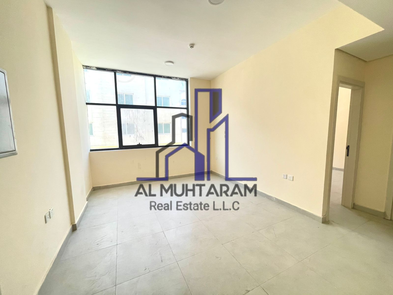 BRAND NEW 1BHK CENTRAL AC & BALCONY NO DEPOSIT TWO WASHROOM