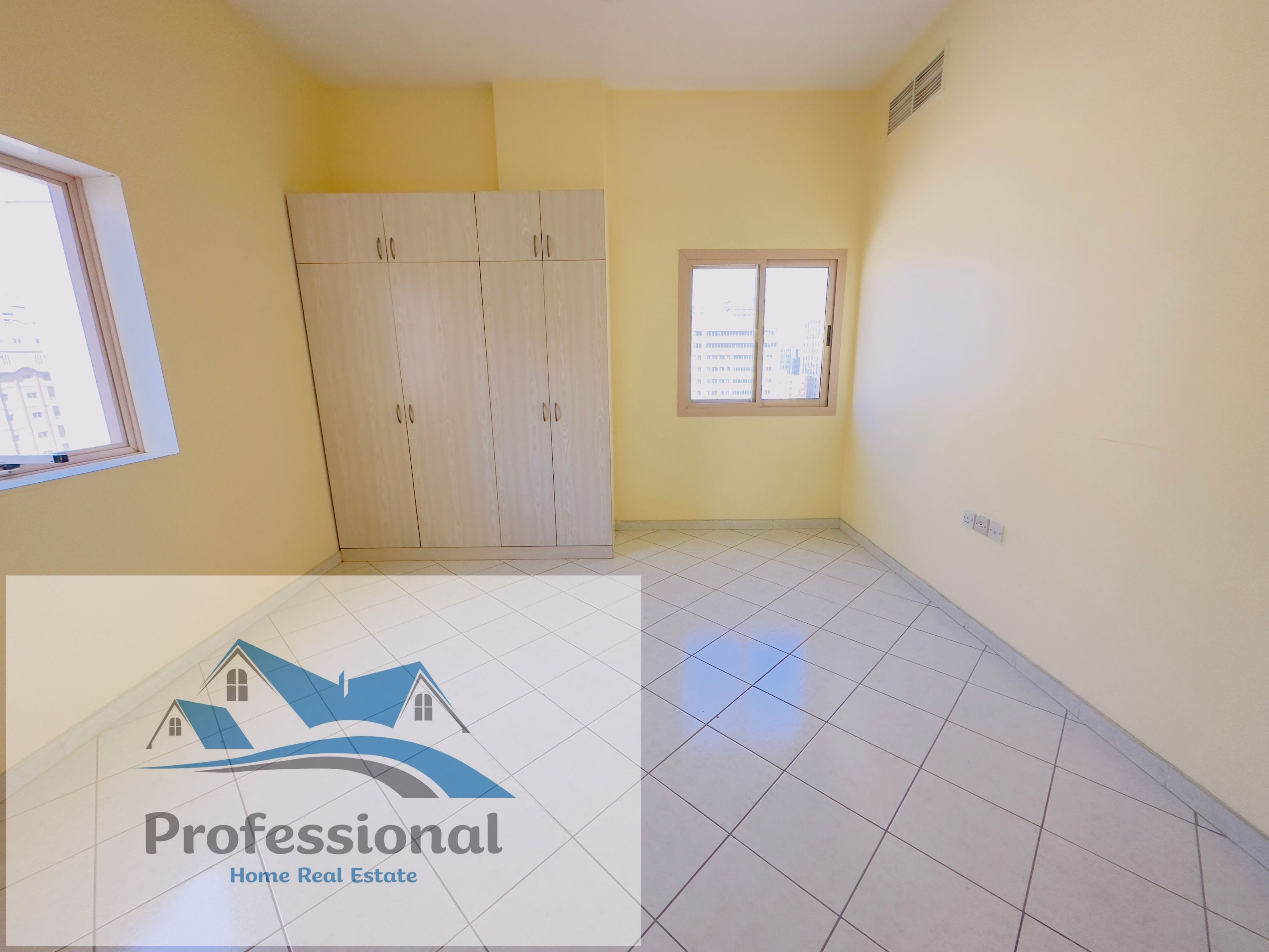 PRIME LOCATION FAMILY BUILDING SPACIOUS 2BHK WITH WARDROBES ONLY 35K