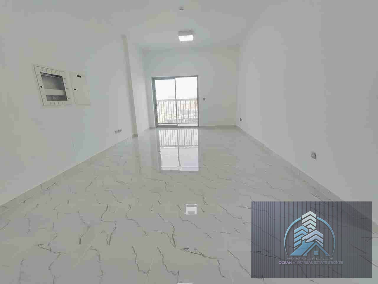 Spacious 3bhk with maid Room in like a brand new building with good finishing available for Rent in just 140K