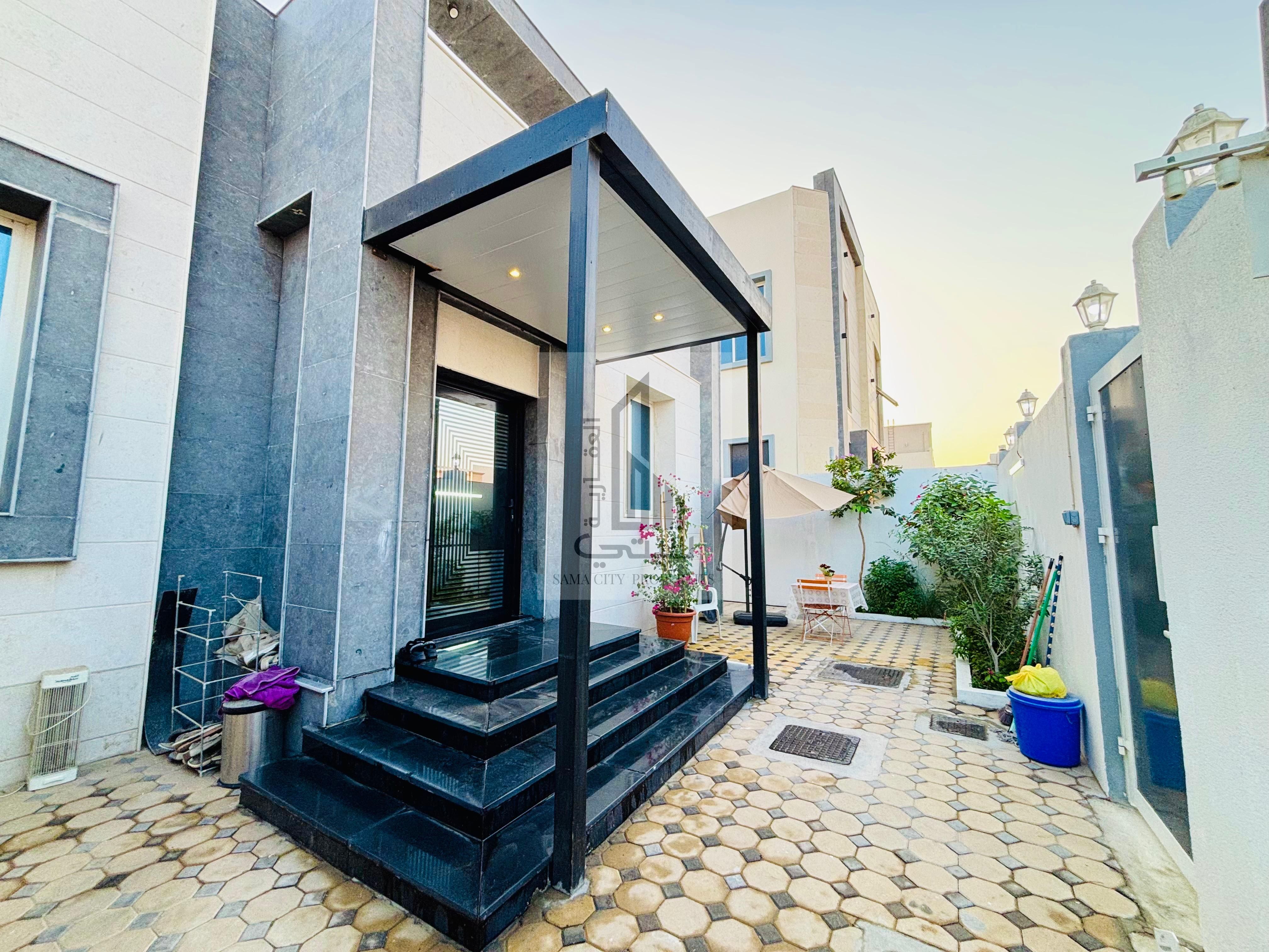 Villa for sale ready to move opposite the park around the services