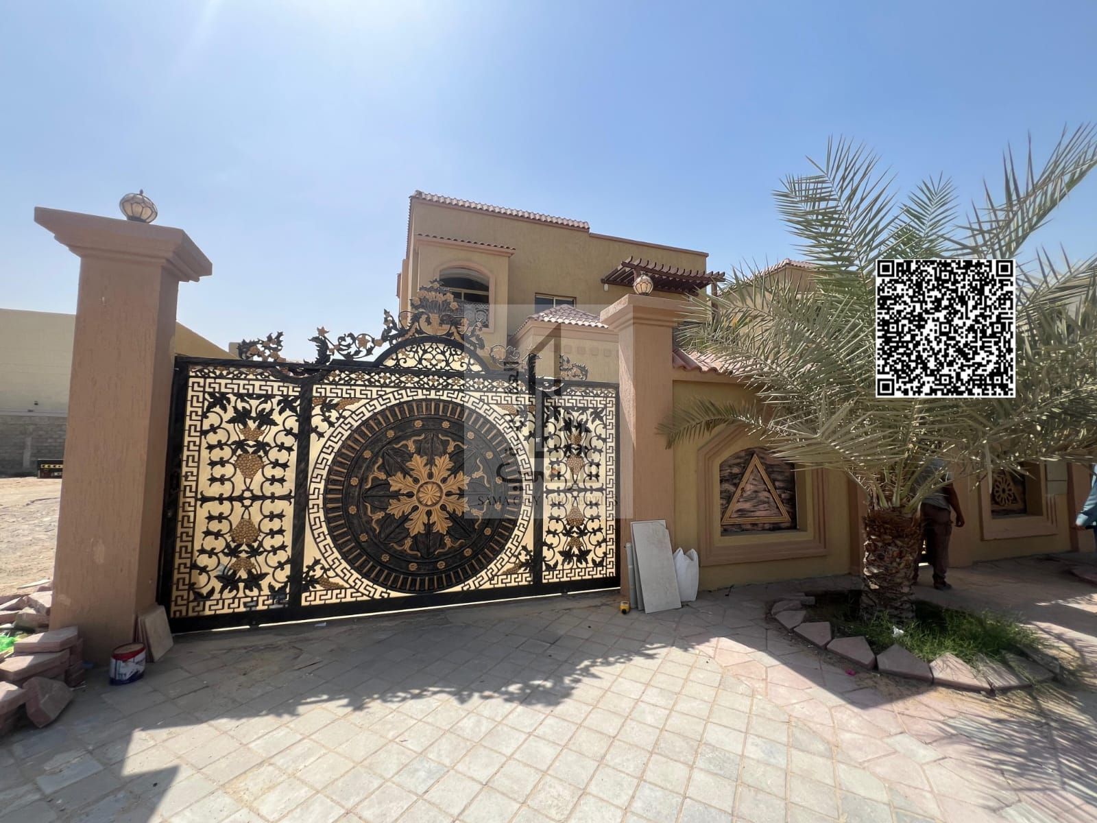 Take advantage of this opportunity to own a luxurious villa with an elegant architectural design at a special price.