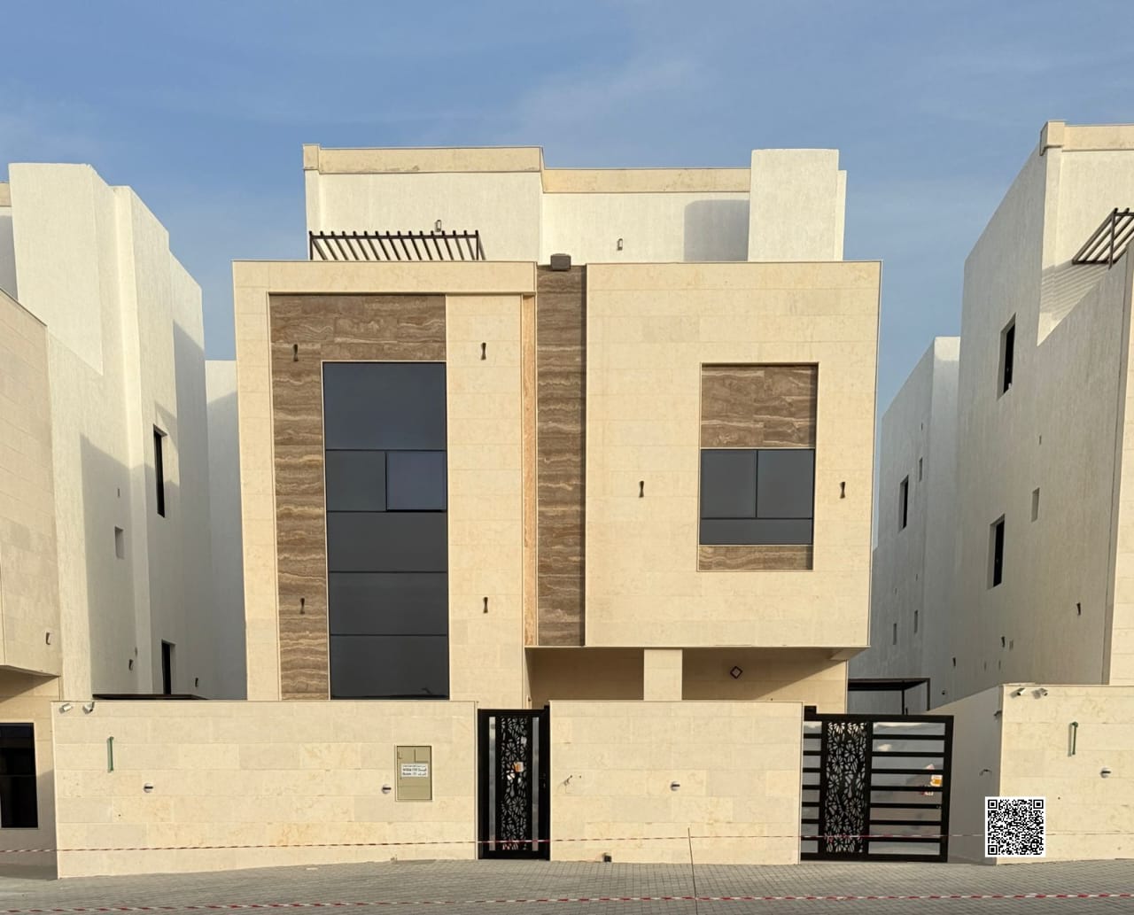 Own your dream villa in the heart of Ajman, 7 bedrooms, close to amenities, registration fees included.