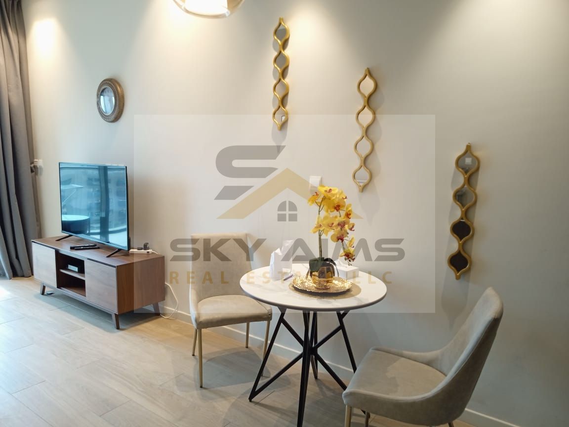 Bright Interior | Monthly Available | Move In Instantly