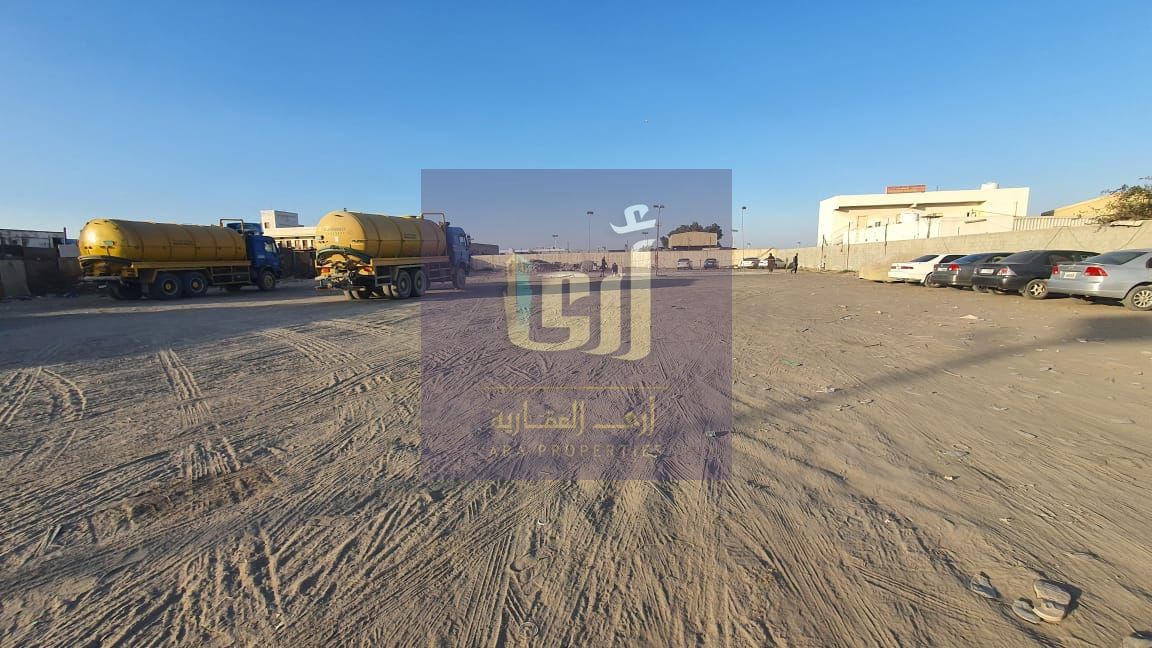 HOT OFFER OPEN YARD WITH 3 SIDE BOWNDARY FRONT REMAINIG AREA 46K SQFT RENT 320K ONLY MAIN ROAD AL SAJJA