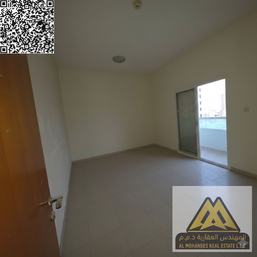 2 bedrooms and living room_2 bathrooms_Separate living room_balcony