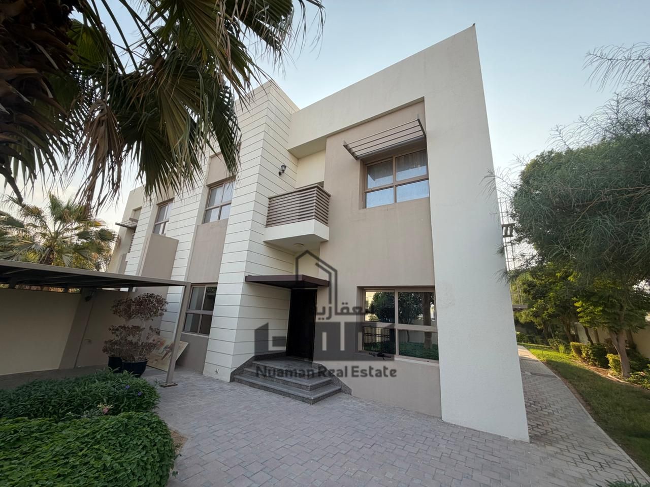 Twin House for Sale in Sharjah Garden City – Prime location just 5 minutes from Sharjah Grand Mosque, ready for immediate occupancy.