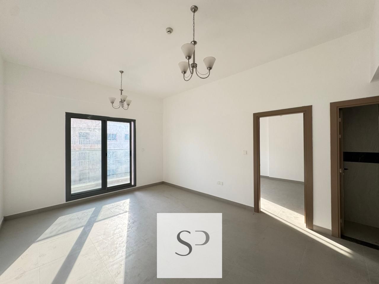 BRAND NEW BUILDING | BEAUTIFUL | SPACIOUS | CLOSE KITCHEN