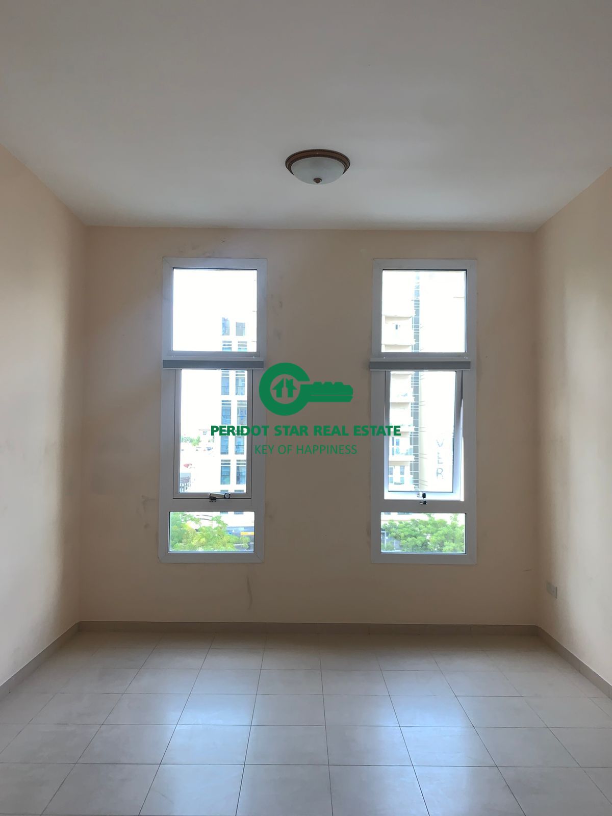Modern Studio Apartment in Silicon Gates 4
