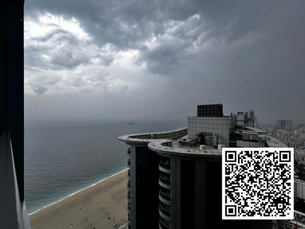 1 BHK Sea View | Corniche Tower | Free Pool and Gym!