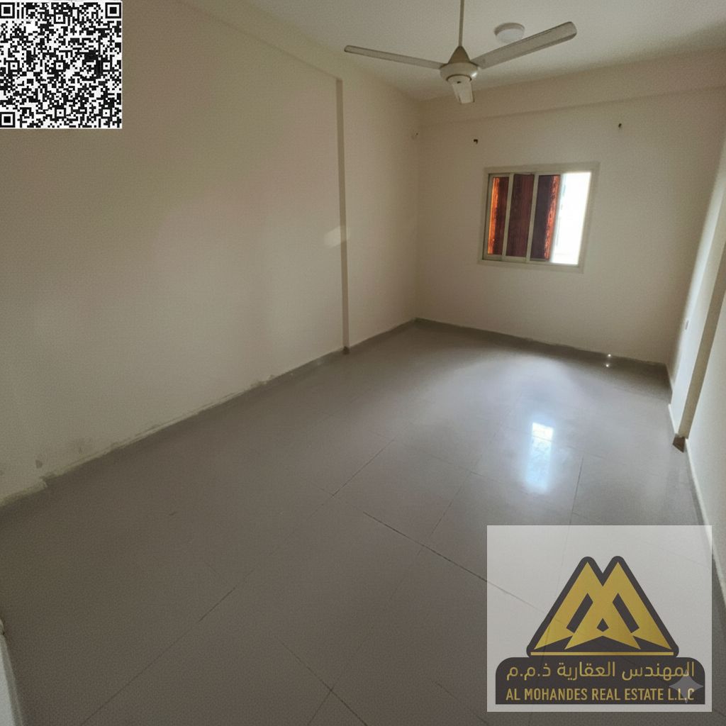 3-bedroom apartment with a living room offering direct sea view (Marina View)