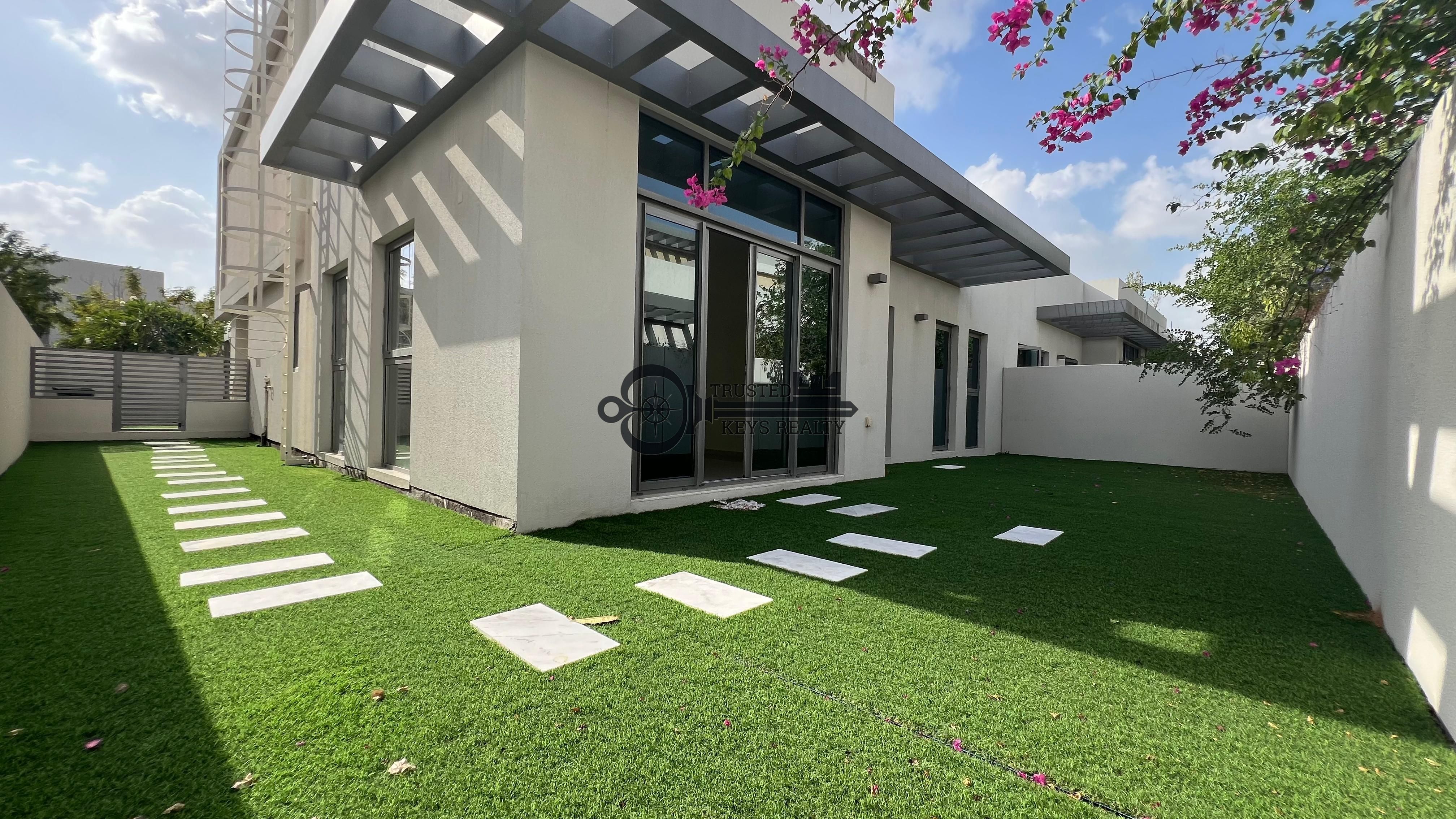 Spacious 3-Bedroom Townhouse for Rent – Al Zahia Garden, Sharjah