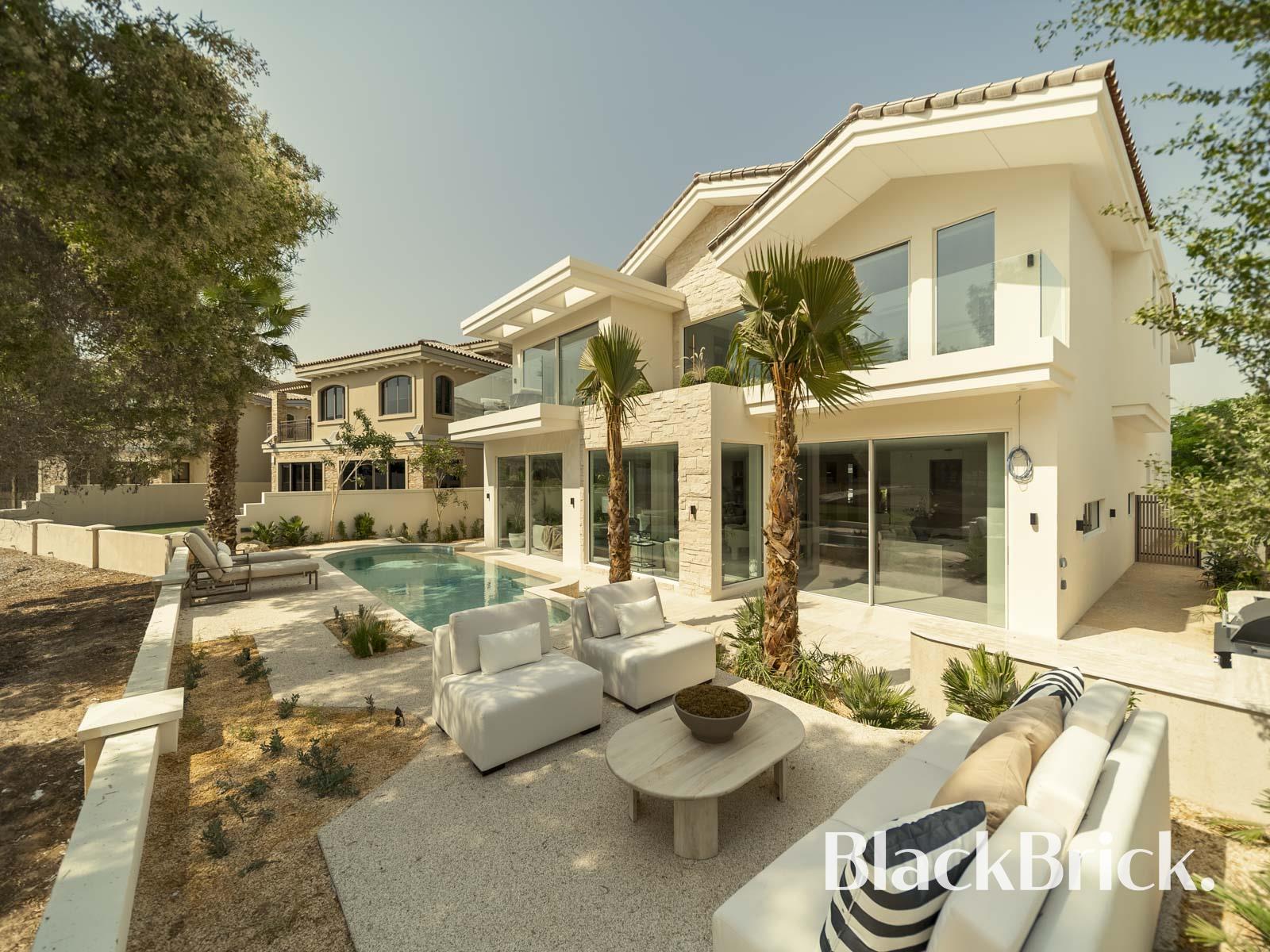 Luxury Custom Build | Championship Tee View