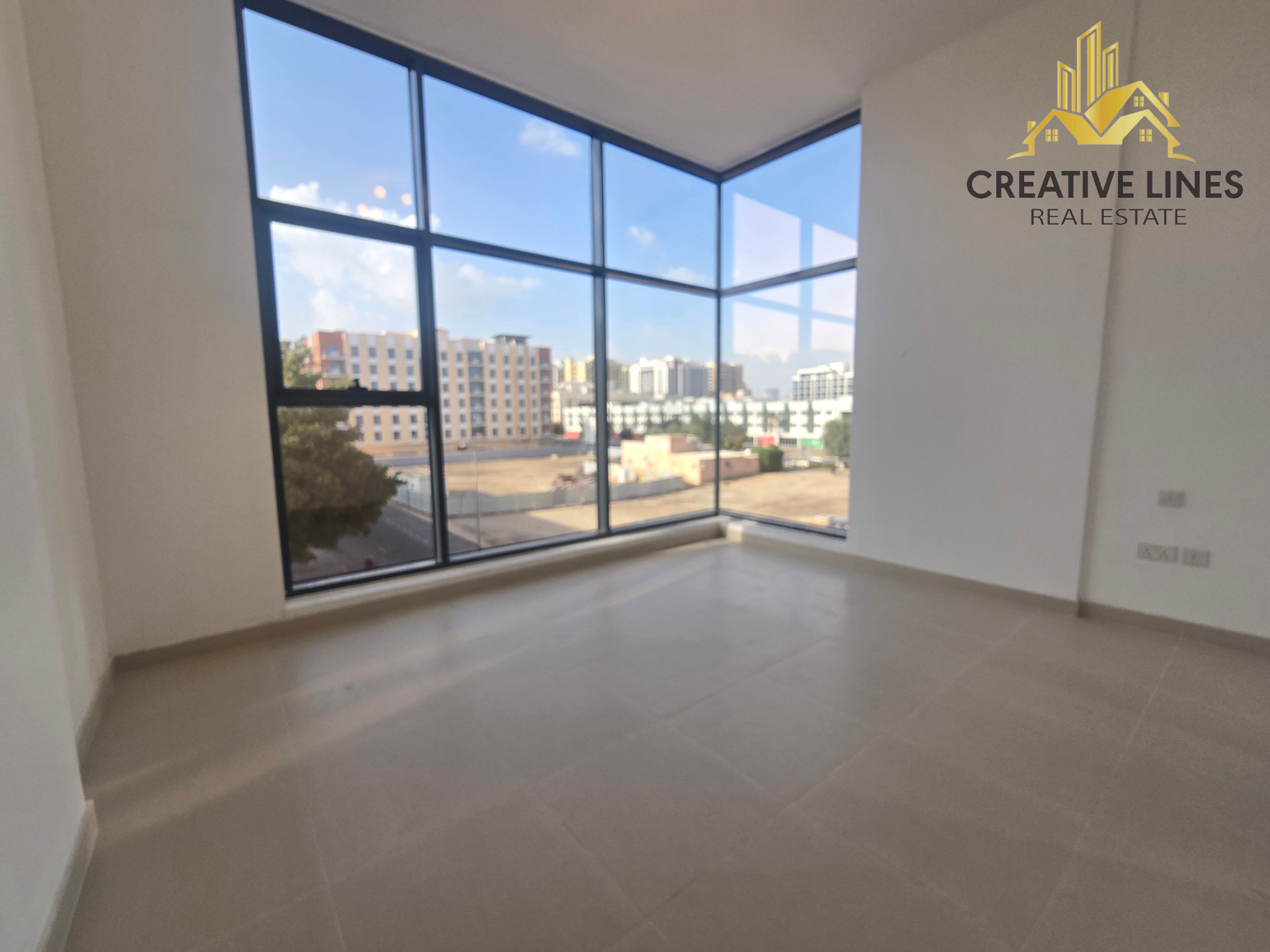 Brand new/very spcius 3bhk available for family Close to metro Station