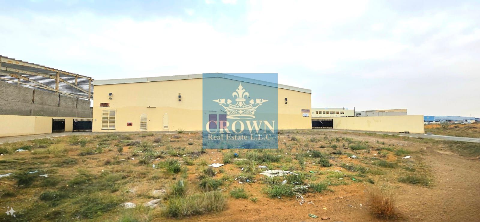 For Sale: (43594 SQFT) Prime location property with ready-to-use warehouse. Ideal for businesses seeking convenience and accessibility.
