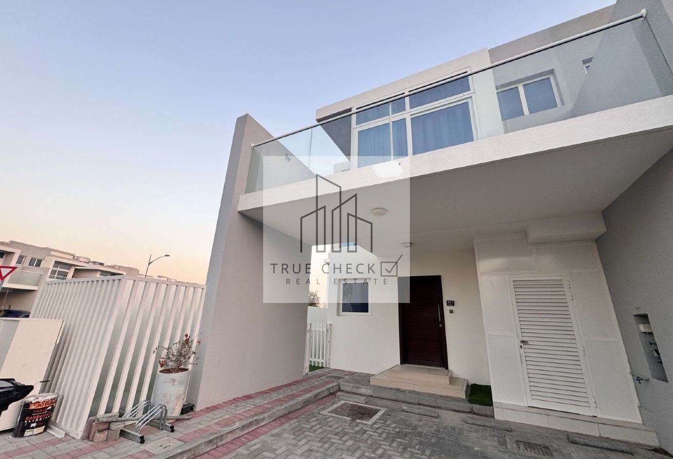Prime Location | 3 Bedrooms | Unfurnished | RREE Type