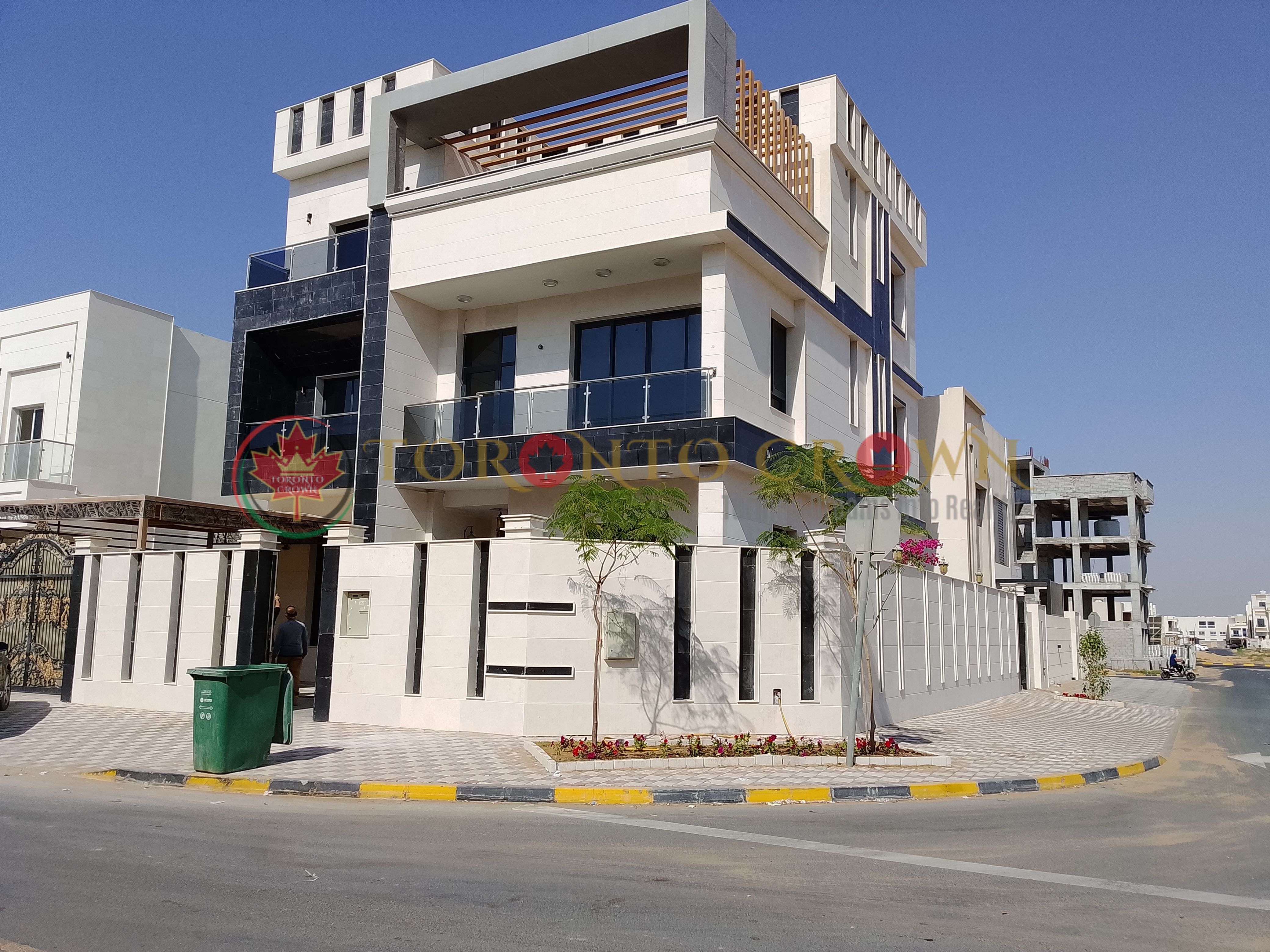 Luxury 7-Bedroom Villa for Rent | Ideal for Large Families | Remote Gate