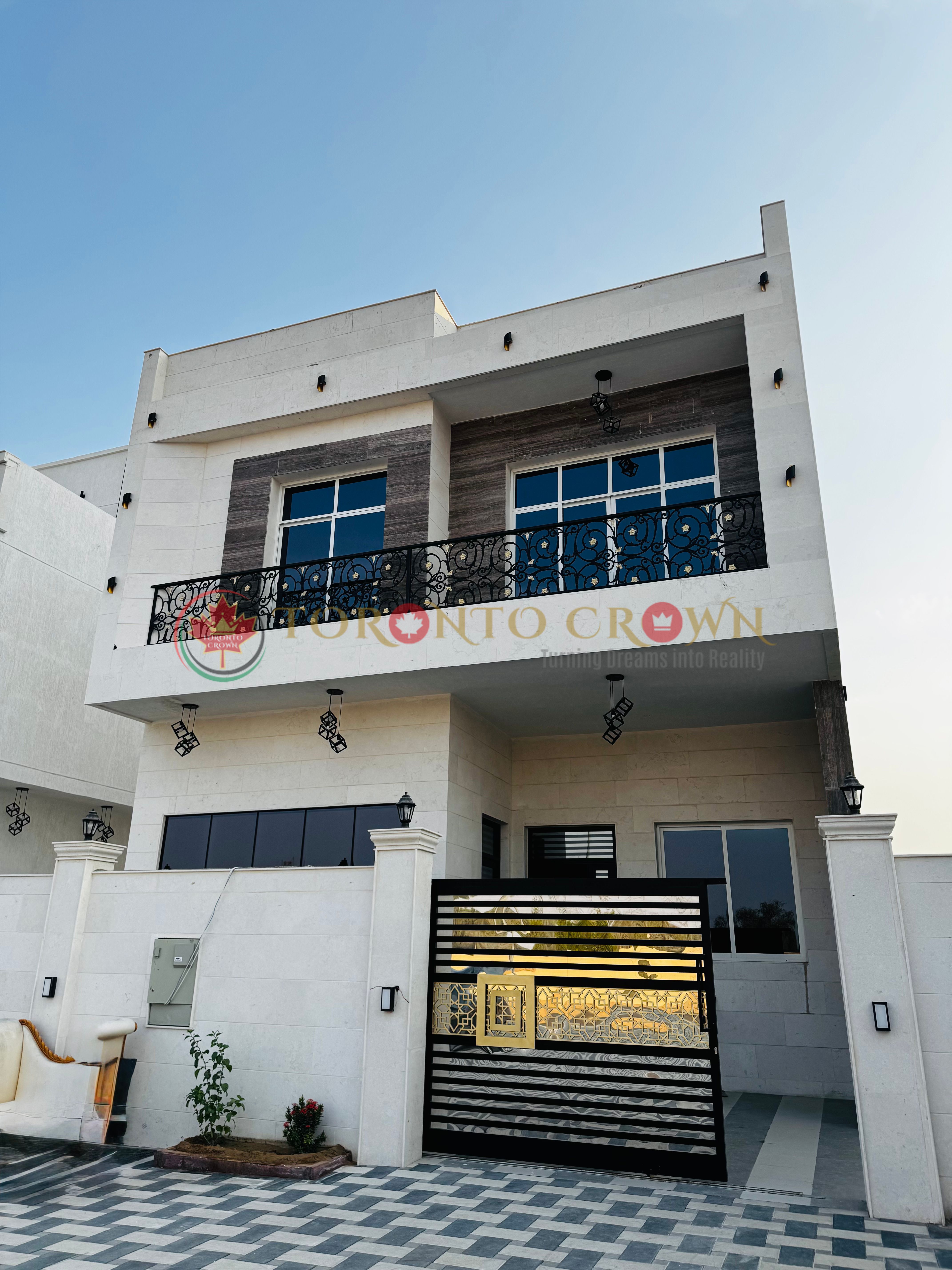Spacious 5-Bedroom Villa | 2 Halls | Maid’s Room | Helio 1