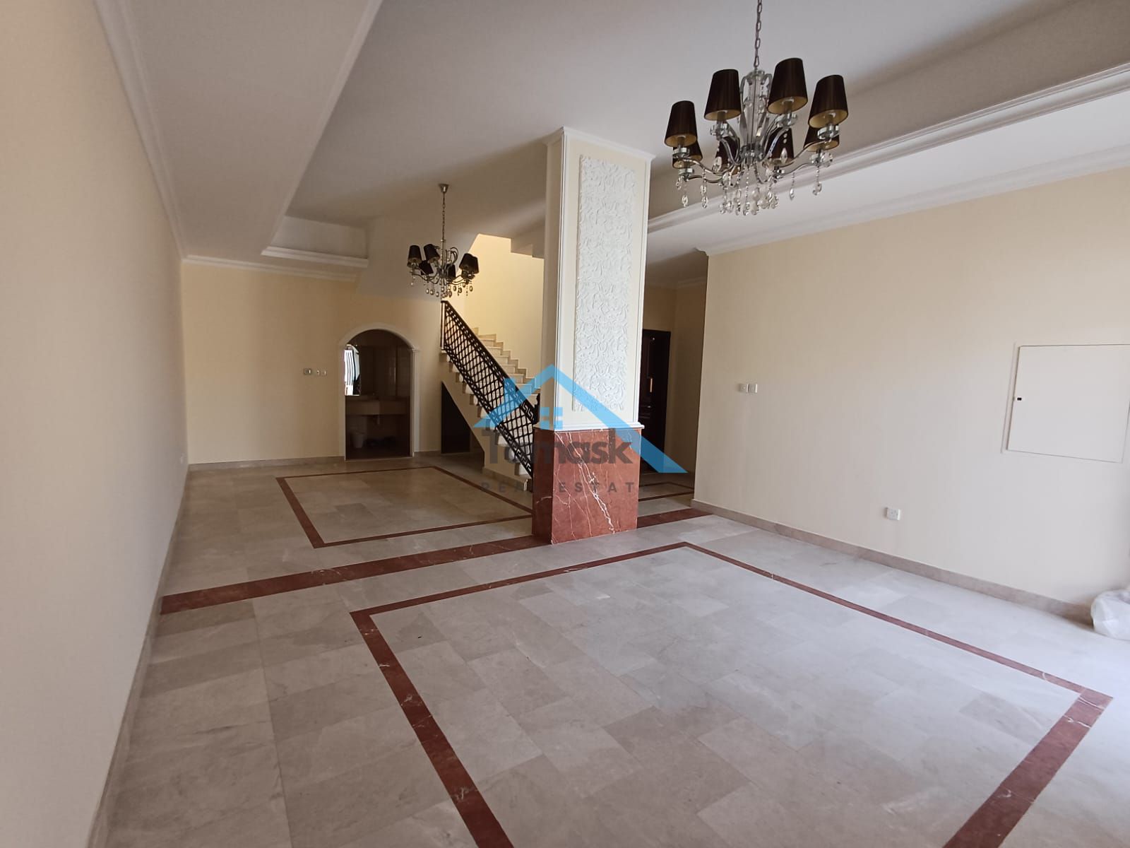 Two-story villa for rent in Mirdif, 3 master bedrooms, maid's room, shared swimming pool, separate entrance