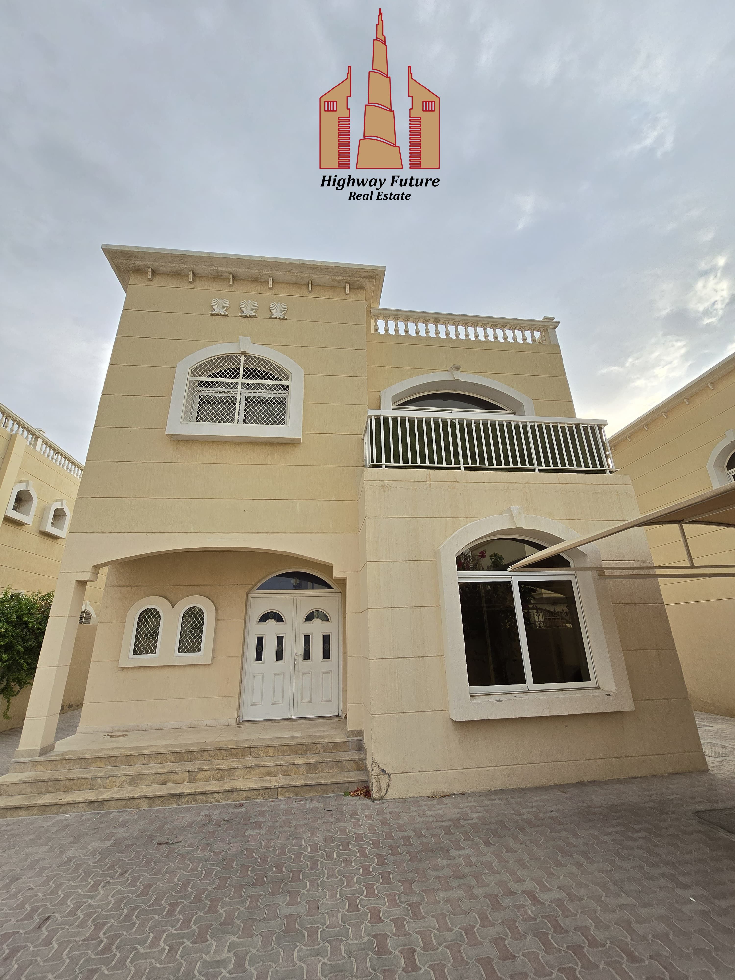 4 Bed room Central AC all Master room Balcony Maids room parking Central AC easy access to Dubai 120k