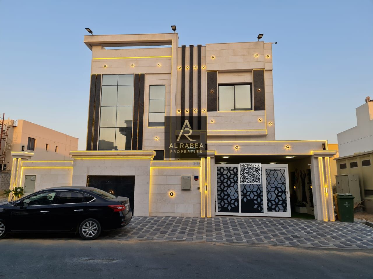 Luxury finishes – prime strategic location – second occupant – easy access to Dubai exit