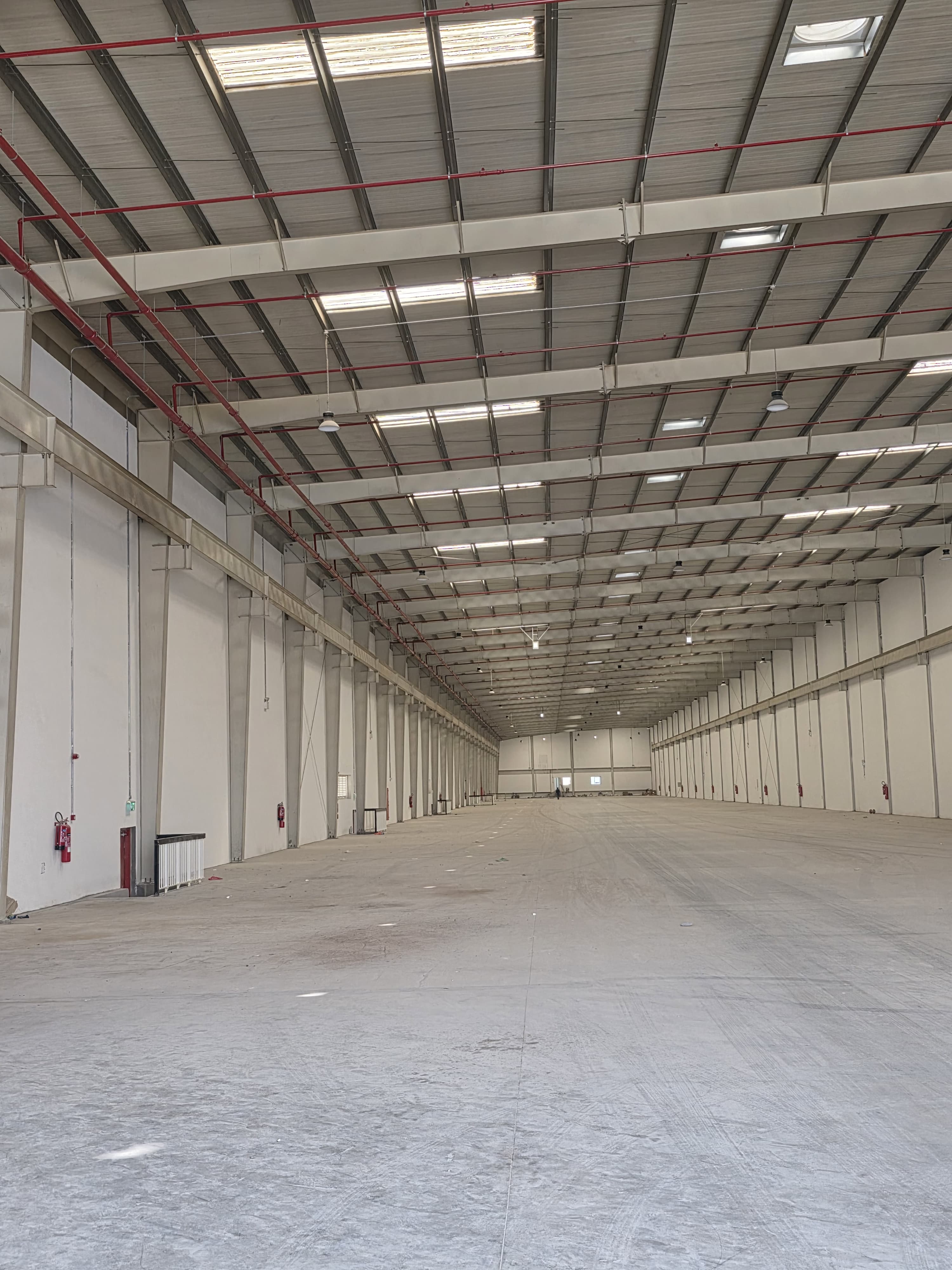 Warehouse for Rent in Al Sajaa Industrial Area – 60,000 sq. ft