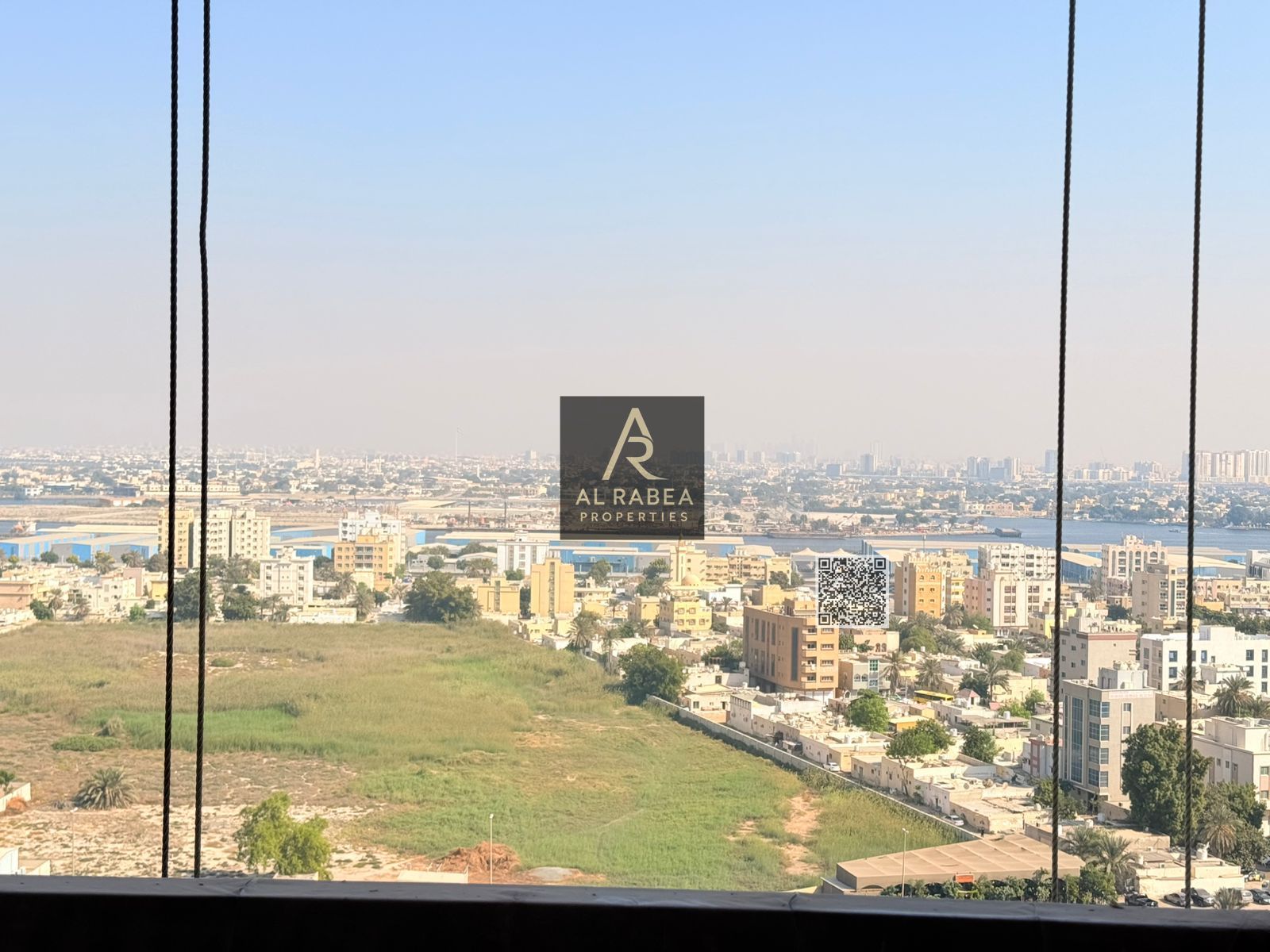 Free parking, free built-in wardrobes, open sea view, maid's room, 4 bathrooms, 4 balconies, first occupancy, strategic location