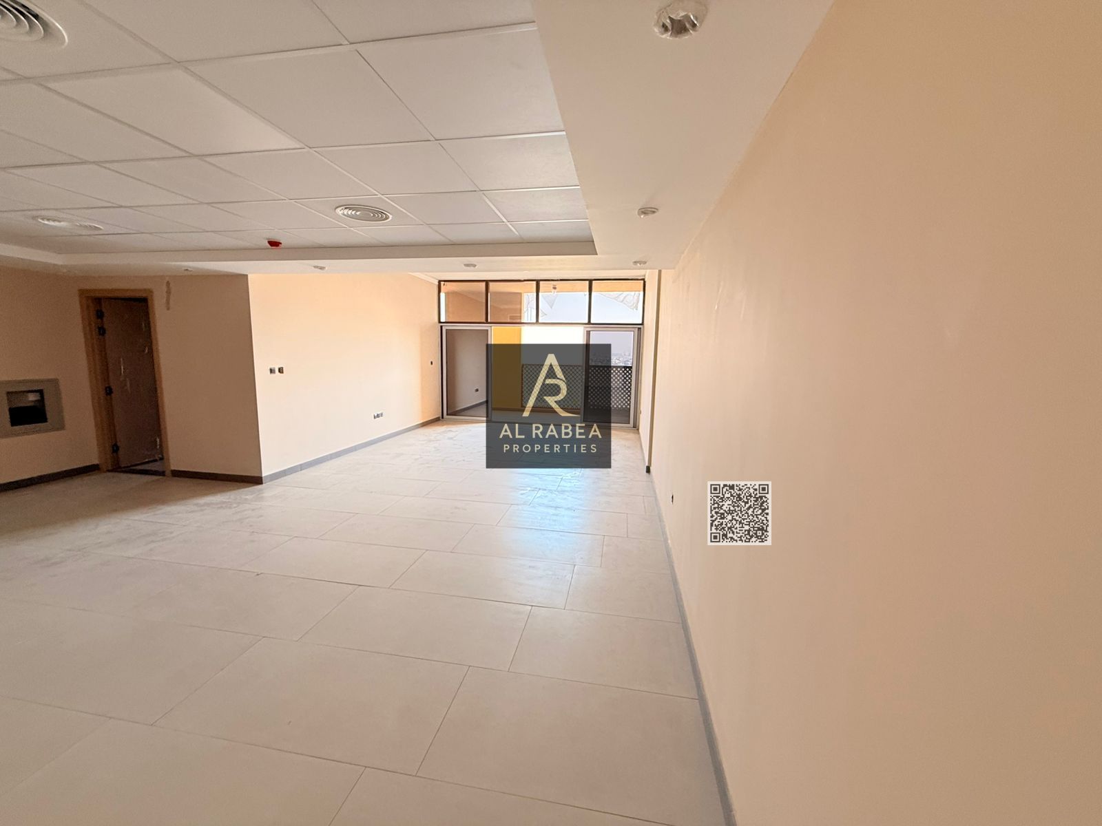 Two bedrooms and a living room, first occupancy, with a maid's room. Built-in wardrobes, four bathrooms, two living rooms, four balconies, open and se