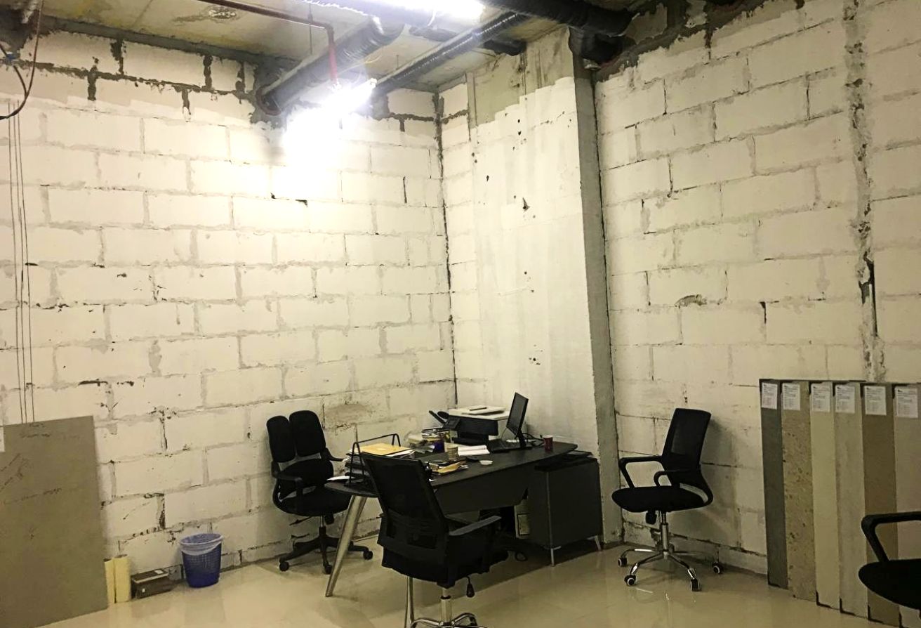 FIRST CLASS RETAIL | RAW SPACE | PRIME LOCATION