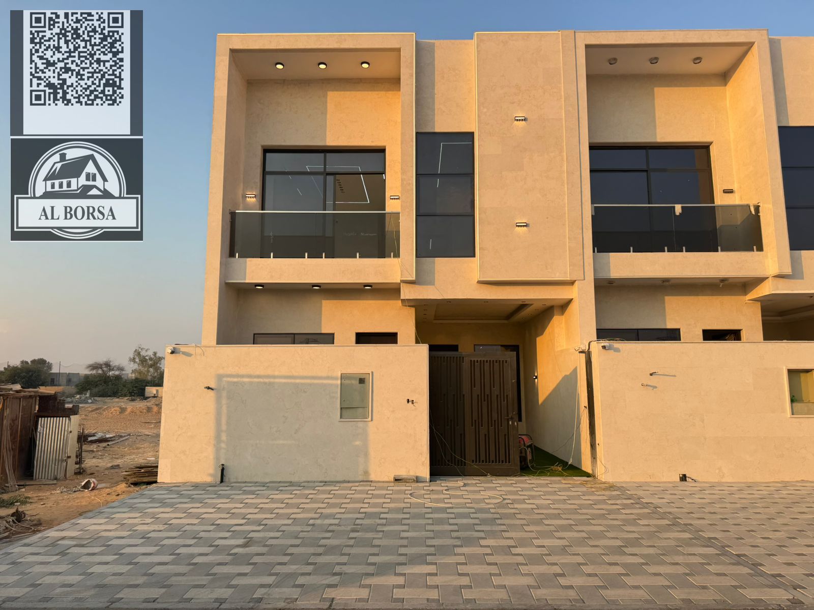 For rent a villa in Al Helio 2 in Ajman, 4 master bedrooms, a majlis, a hall, a maid's room, and a store
