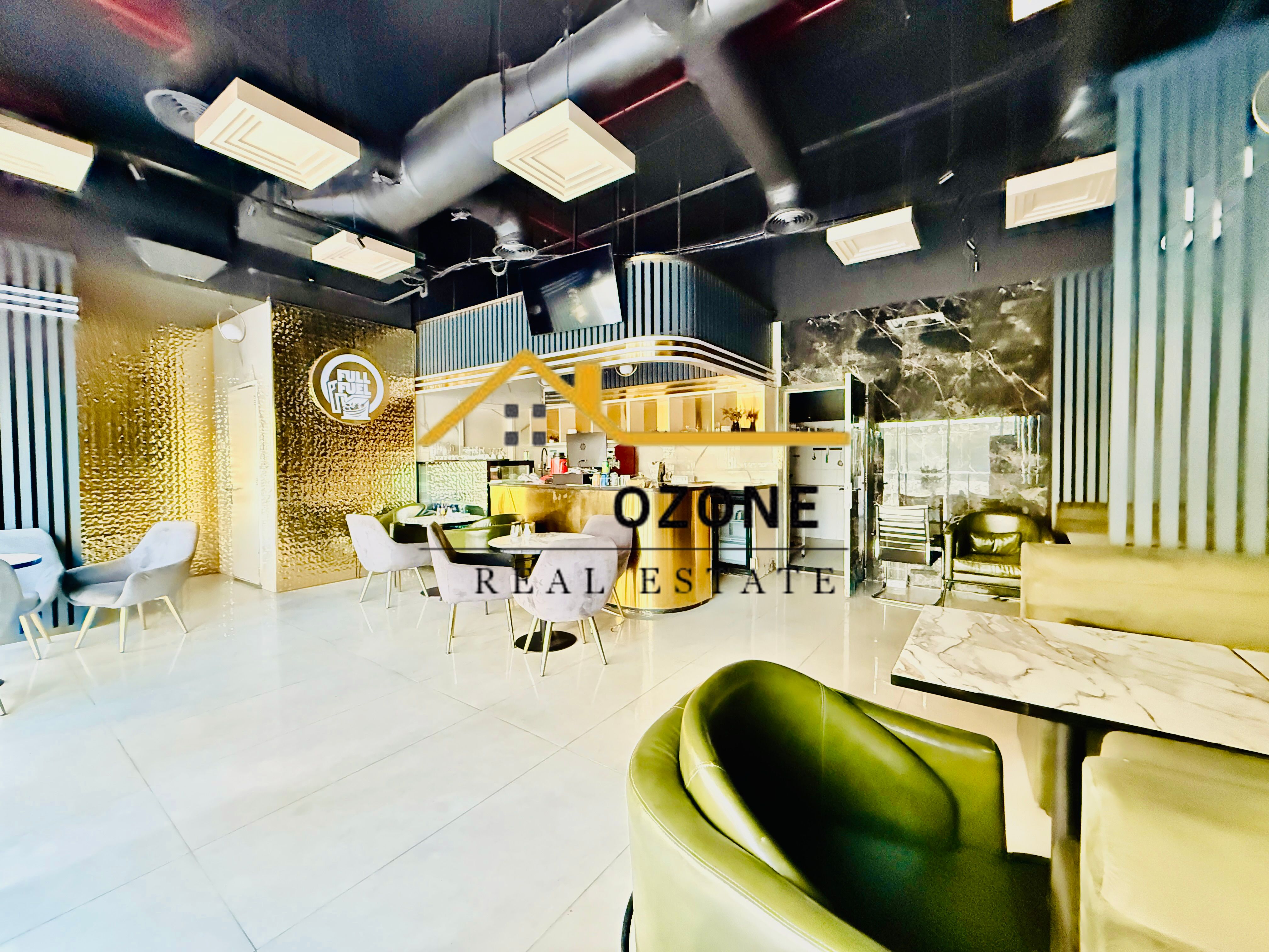 SPECIOUS SHOP FOR RESTAURANT//NO COMMISSION//FREE MAINTENANCE//EASY FOR BUSINESS//