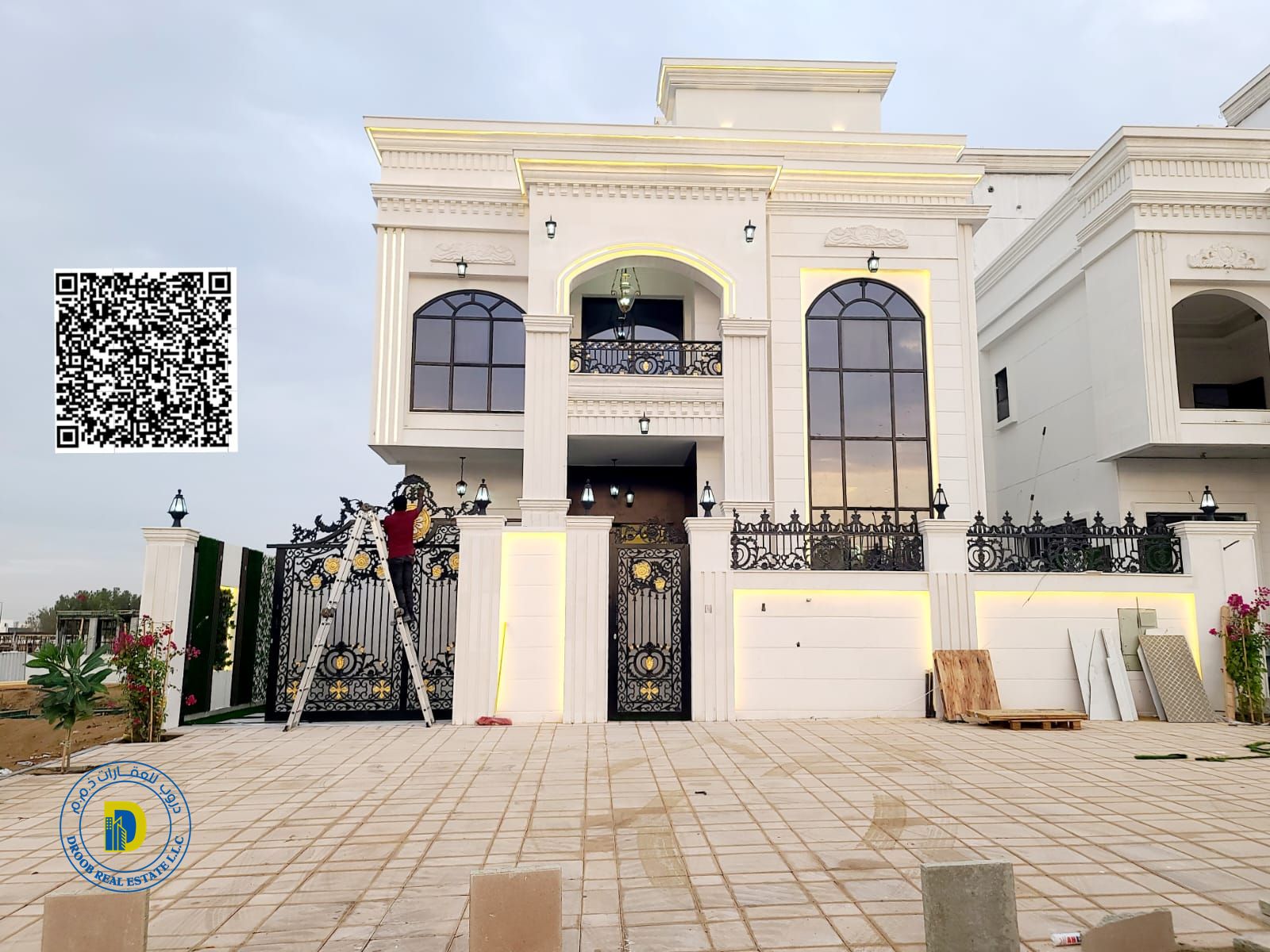 For sale: Classic villa, miniature palace, 6 rooms, registration fees included, in Al-Helio 2 . Super deluxe finishing. Freehold . Bank financing.