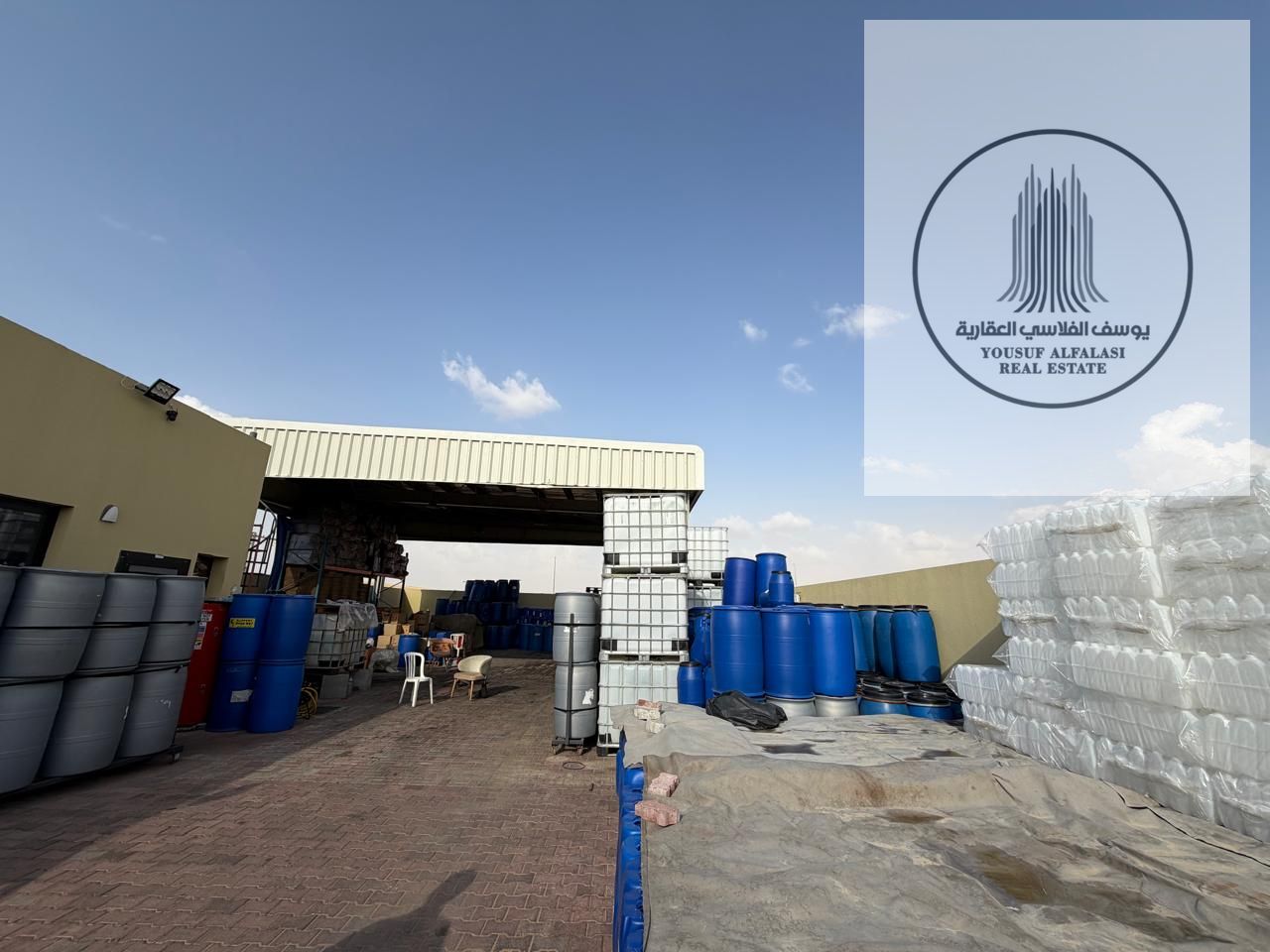 A complex for sale, 2 plots, owned by expats and Arabs