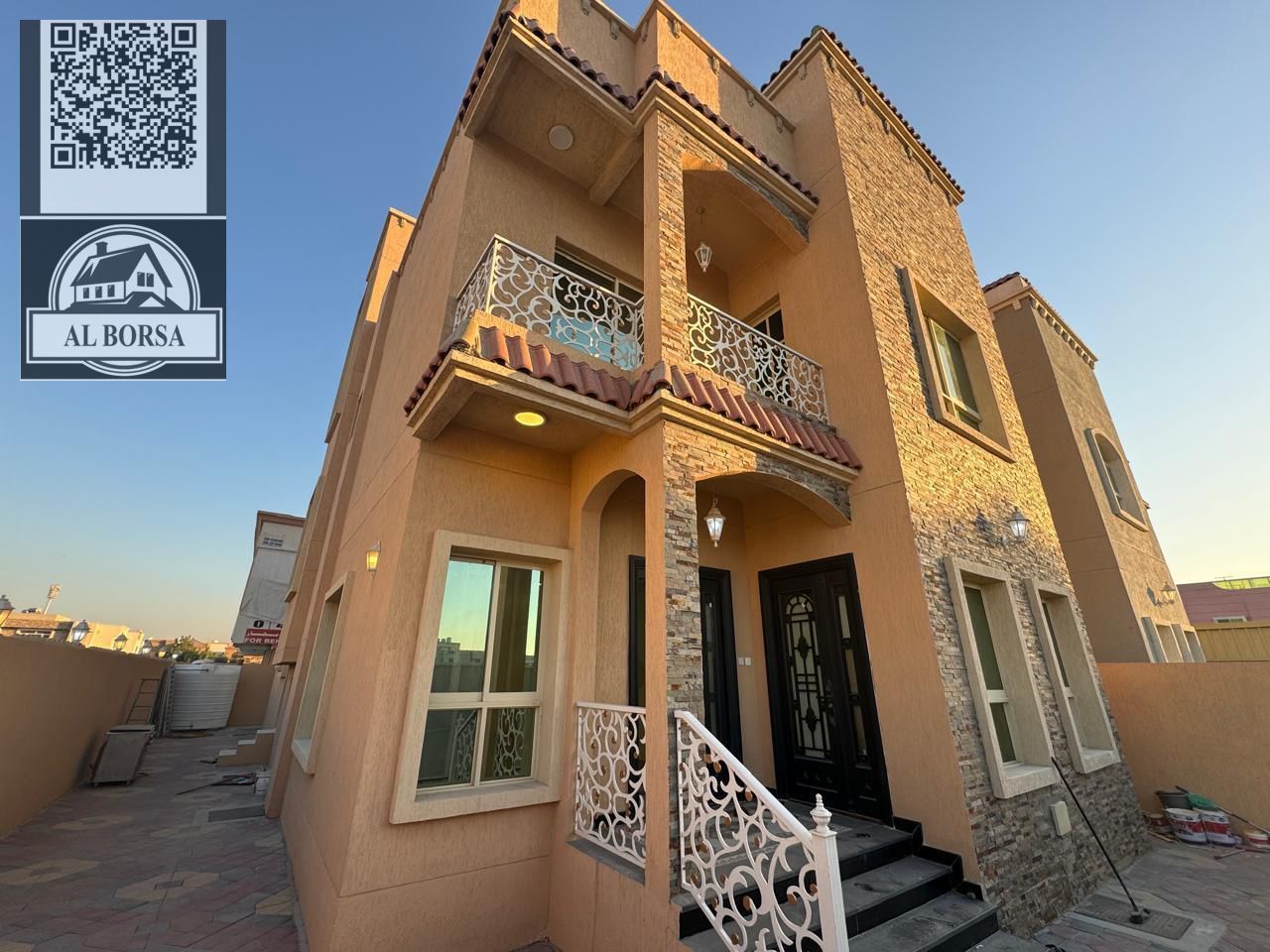 Villa for rent – Al moaihat 3 area, Ajman – 6 master bedrooms, living room, majlis, maid's room, prime location