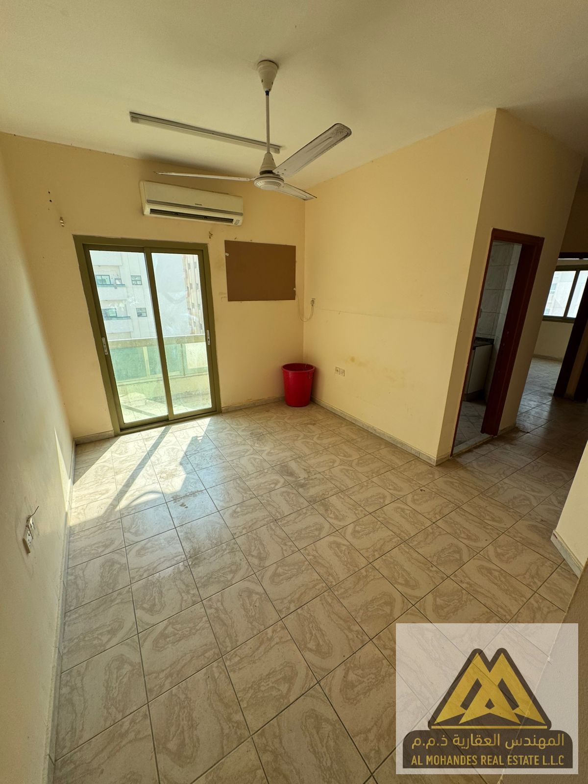 High-quality finishing | Central air conditioning | Very clean building | Prime location | Balcony
