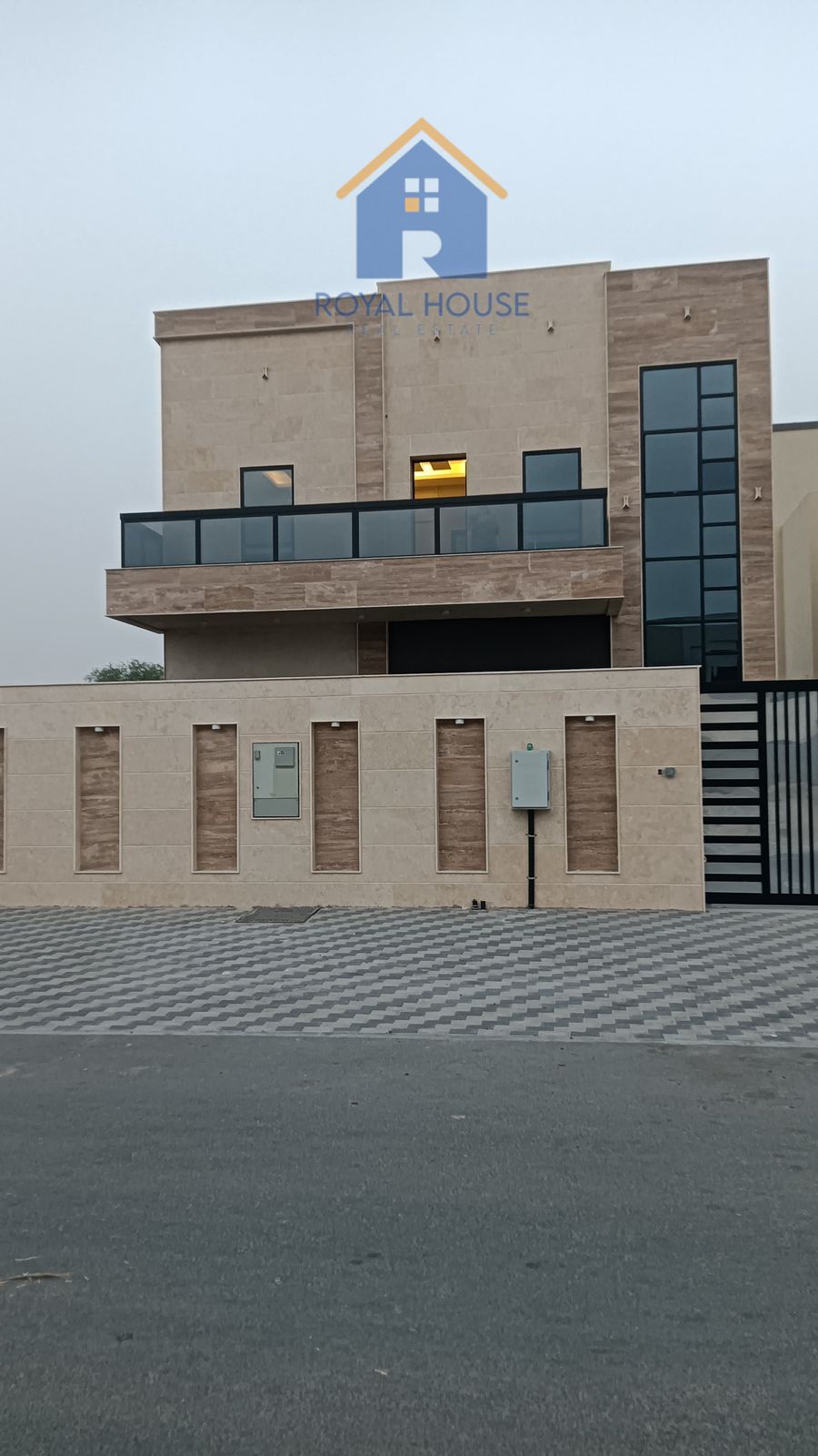 Luxury villa for sale in Al Zahya