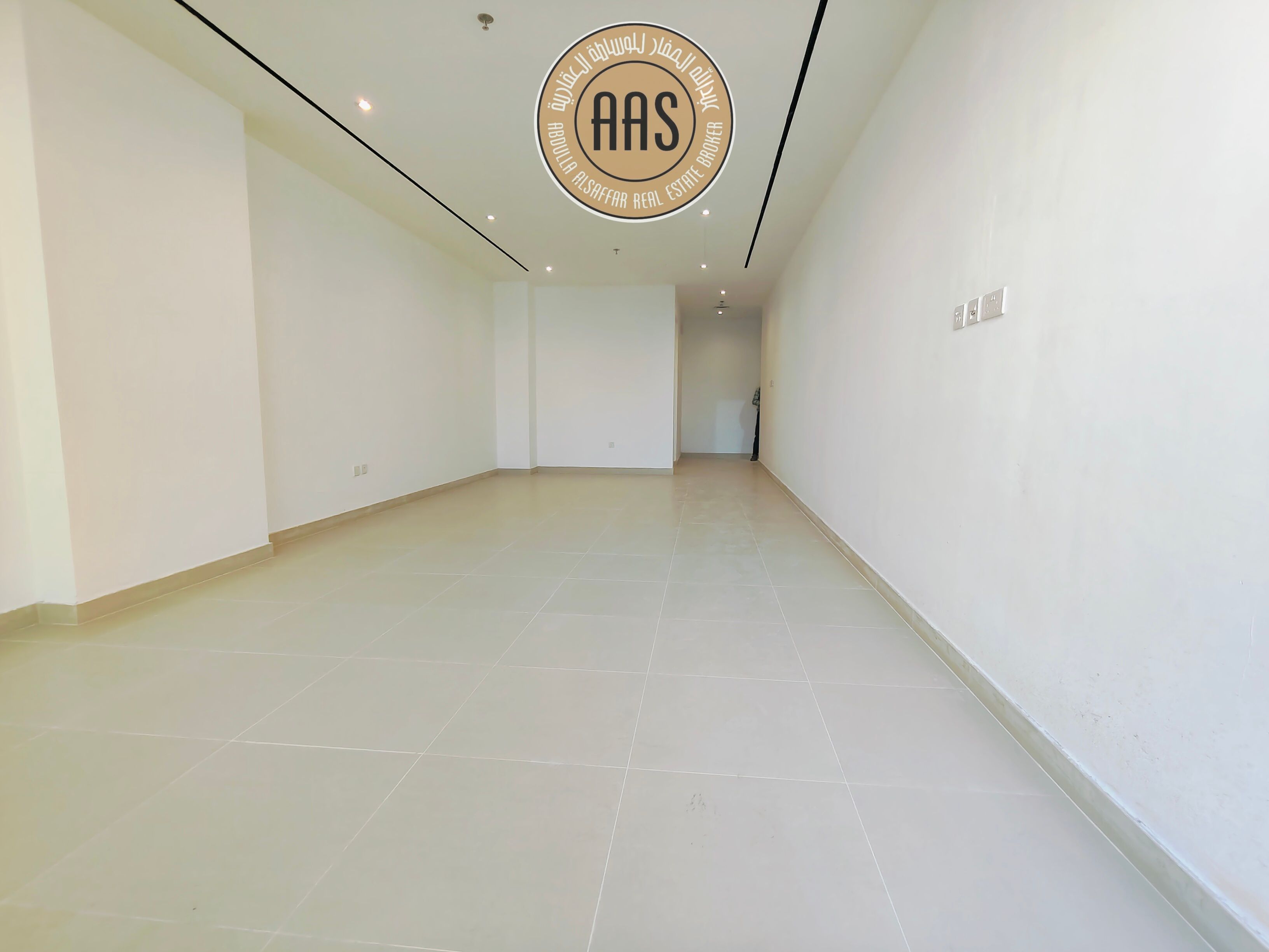 Close To Metro Brand New 3 Bhk+Maid+Store Room With All Facilities