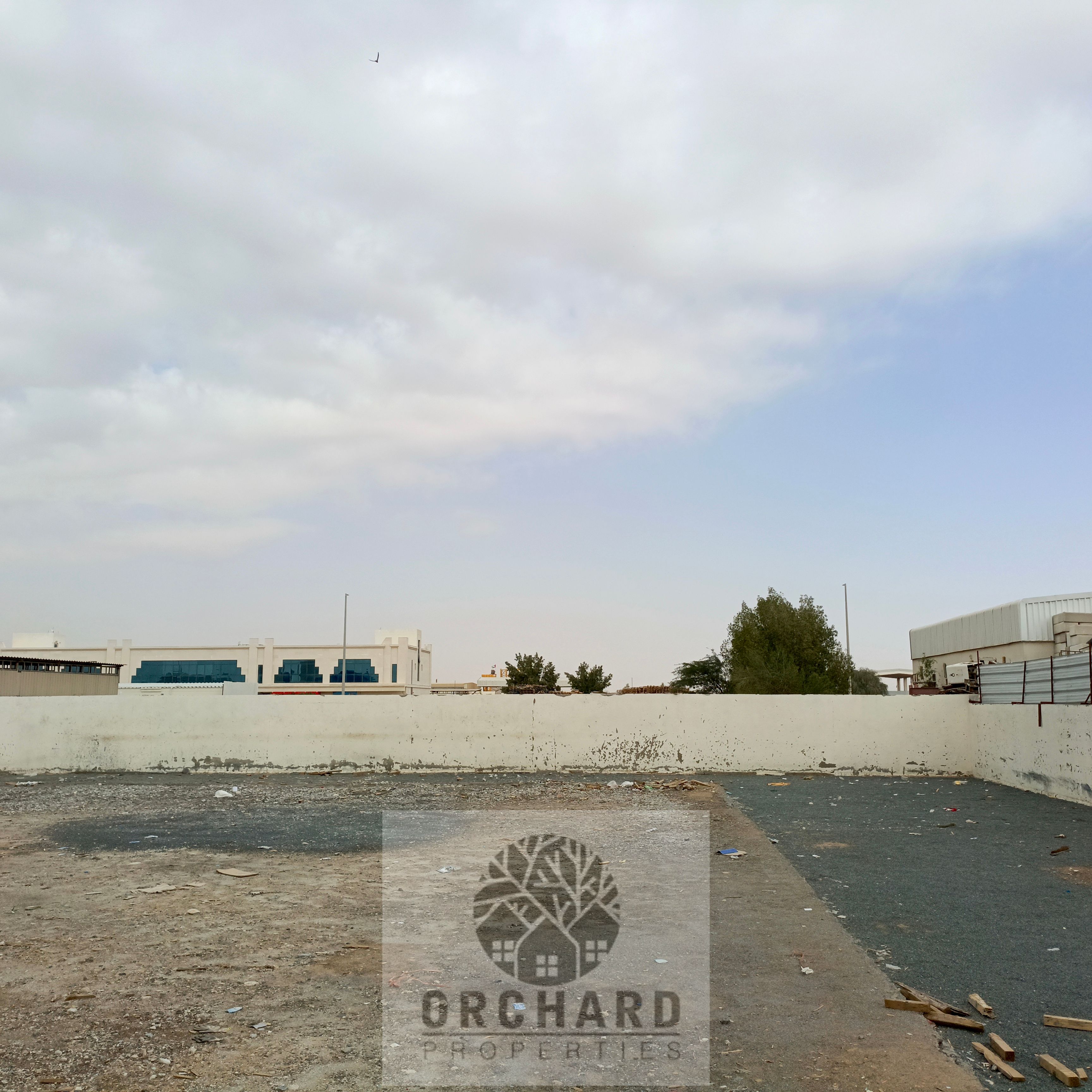 Open yard ready yo move interlock+ electricity rent 135