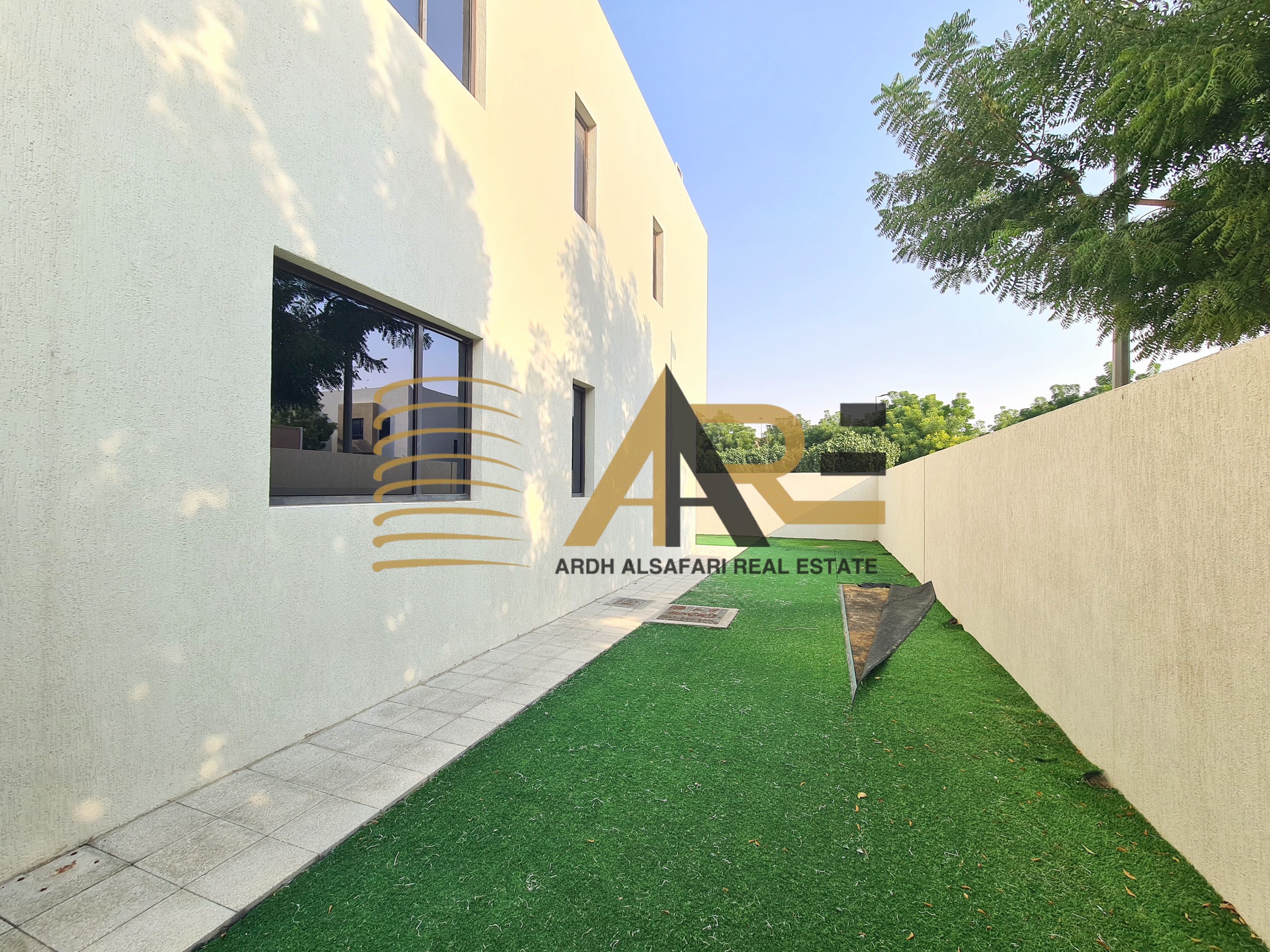 Limited Offer 4BR villa with maid room Easy to Sharjah airport just 150k