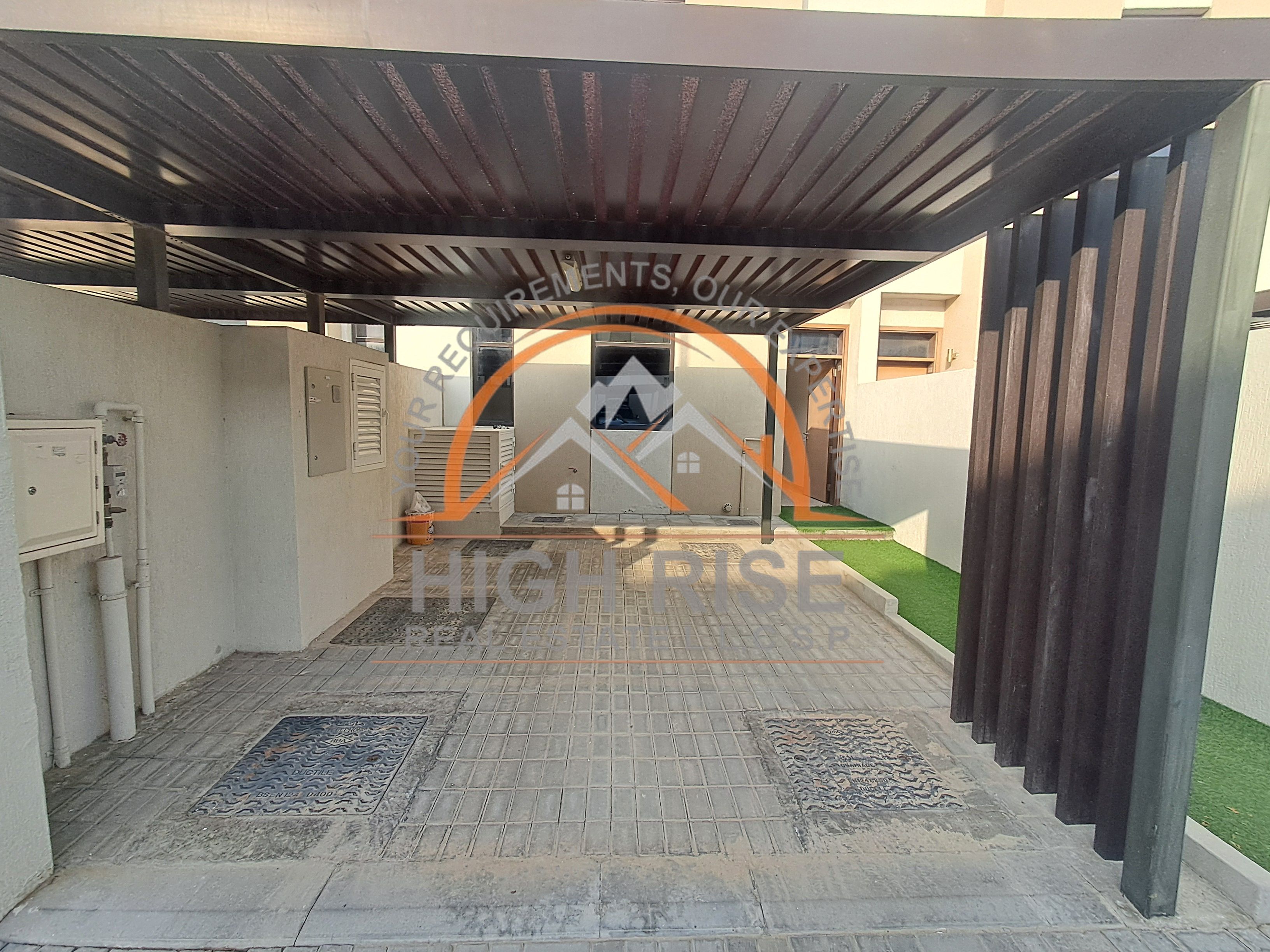 Stylish Beautiful Luxury 2Bed Townhouse with Maid Room