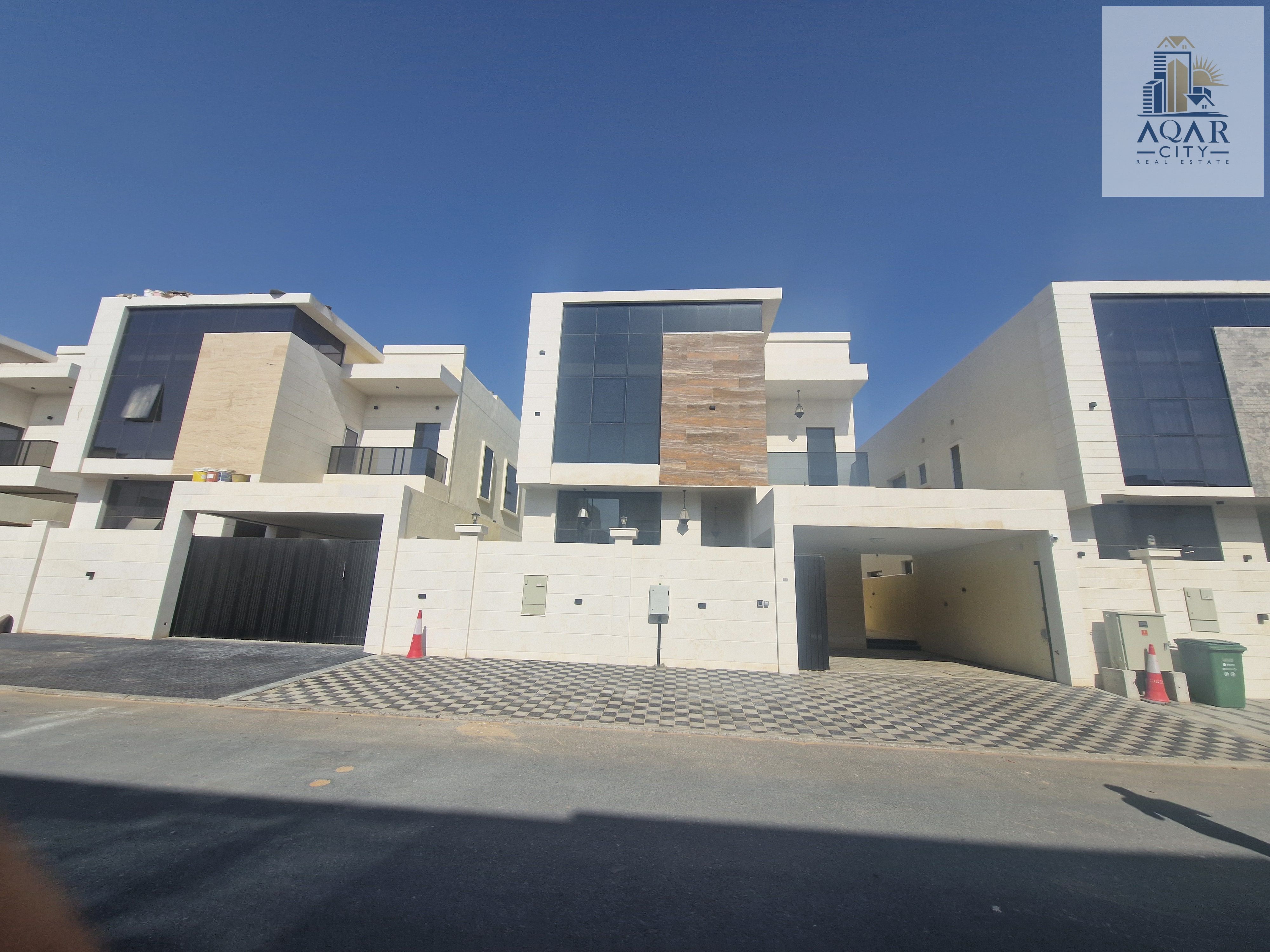 Super Deluxe Villa for Sale in Al Yasmeen – Includes Water, Electricity, and Central AC