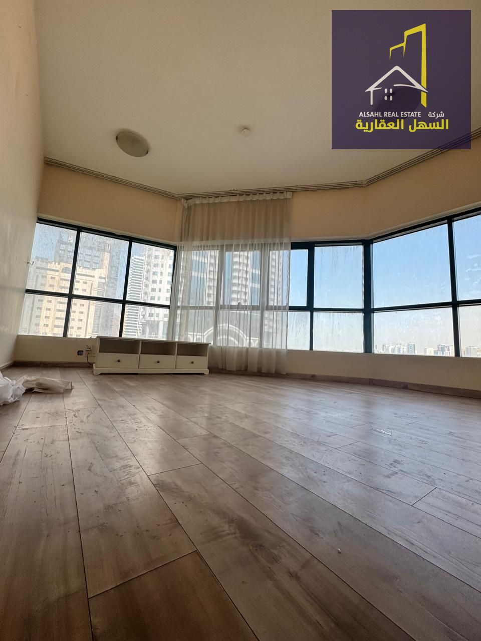 3-Bedroom Apartment with Maid & Parking