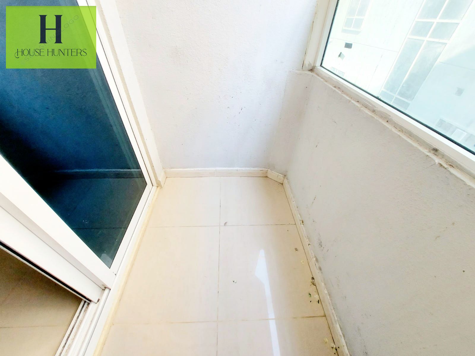 Lavish 1 Bedroom No Deposit With Balcony