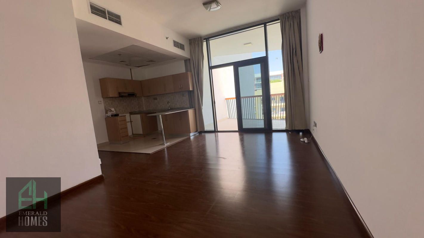 PRIME LOCATION I NEAR TO SILICON HEAD QUARTERS I HIGH FLOOR I