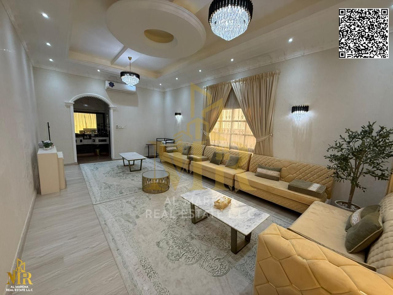 Villa in a prime location next to Wooden Park School on a 5,000 sq ft plot, five bedrooms, practical layout, price includes electricity, water, and AC