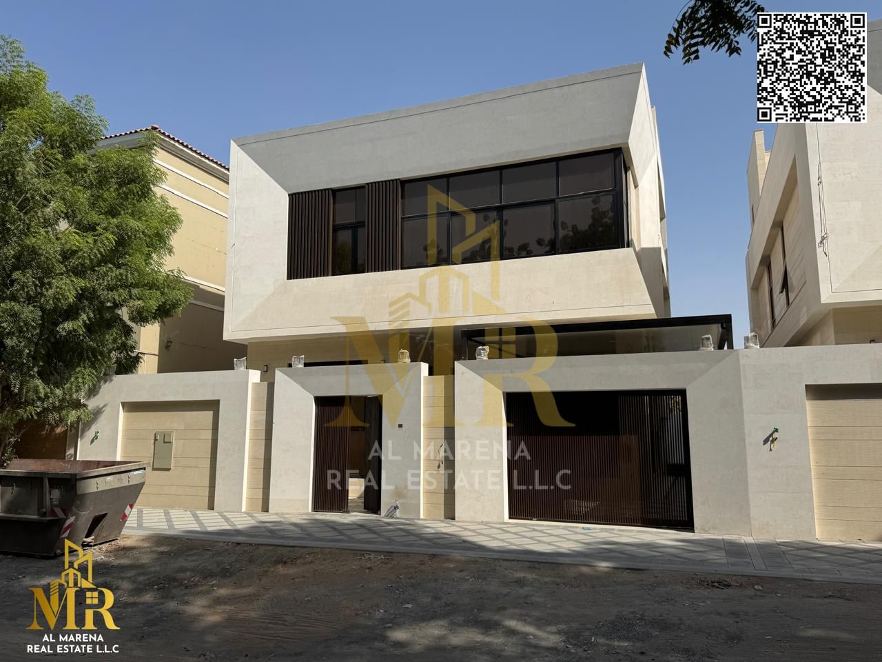 Villa near Ajman Academy, two floors and roof, 6 bedrooms with central AC, 4,150 sq ft plot, modern design, prime location, price includes AC units