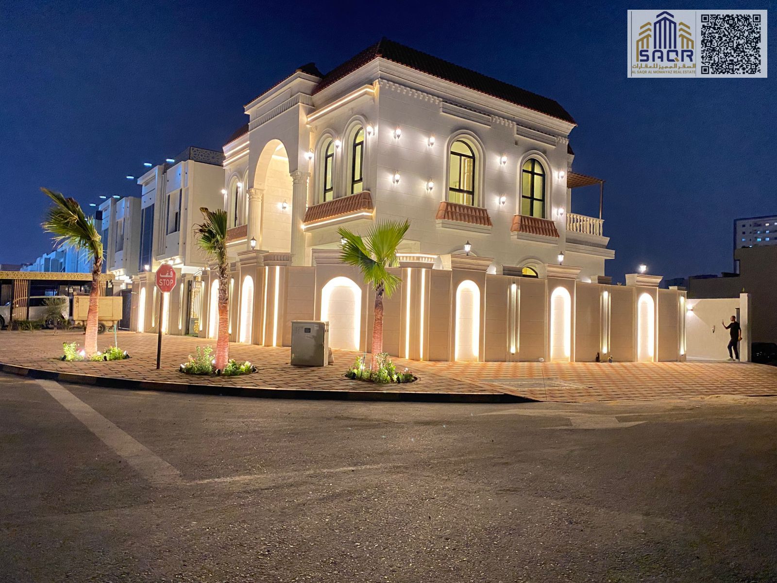 Miniature palace for sale - corner lot with two street views, luxury finishes