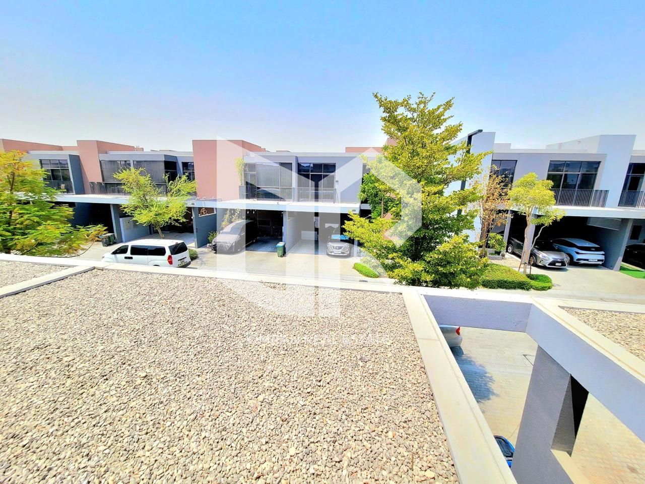 Experience Comfort and Luxury with a Townhouse in Sandian – Ready Now!