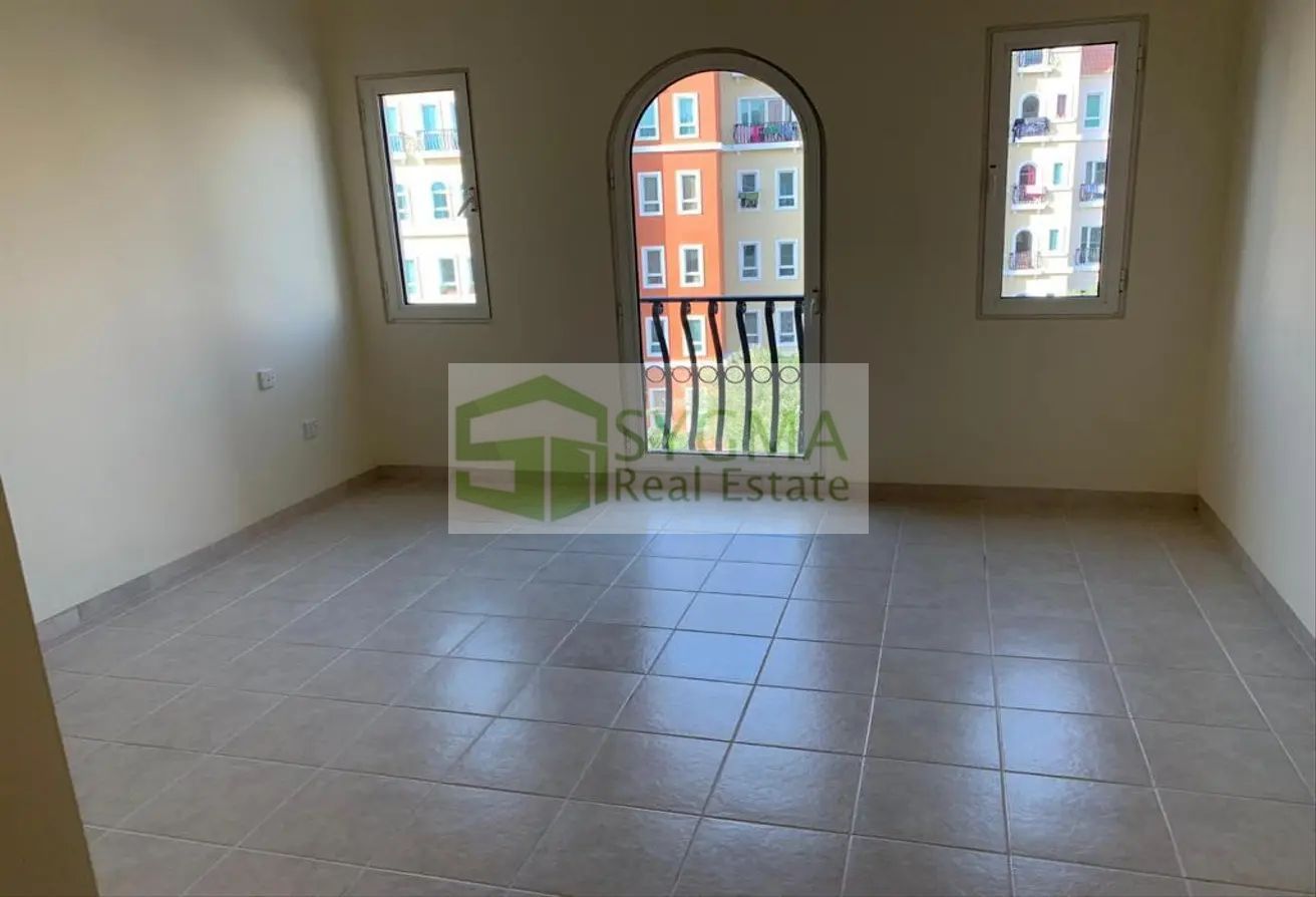 Spacious 2 Bedroom | with Store | Rented